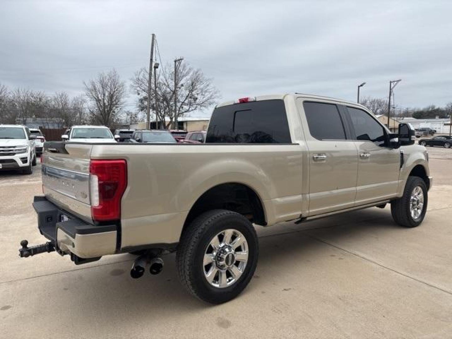 2018 White Gold Metallic /Black Ford F-350SD Platinum (1FT8W3BT5JE) with an Power Stroke 6.7L V8 DI 32V OHV Turbodiesel engine, Automatic transmission, located at 1105 E Mulberry, Kaufman, TX, 75142, (972) 962-2151, 32.589550, -96.300926 - White Gold Metallic 2018 Ford F-350SD 4D Crew Cab Platinum 4WD TorqShift 6-Speed Automatic Power Stroke 6.7L V8 DI 32V OHV Turbodiesel 4WD, ABS brakes, Alloy wheels, Compass, Electronic Stability Control, Front dual zone A/C, Heated door mirrors, Heated front seats, Heated rear seats, Illuminated en - Photo#5