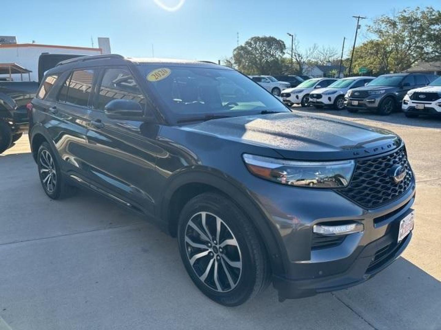 2020 Magnetic /Ebony Ford Explorer ST (1FM5K8GC7LG) with an 3.0L EcoBoost V6 engine, Automatic transmission, located at 1105 E Mulberry, Kaufman, TX, 75142, (972) 962-2151, 32.589550, -96.300926 - Magnetic 2020 Ford Explorer 4D Sport Utility ST 4WD 10-Speed Automatic 3.0L EcoBoost V6 4WD. Priced below KBB Fair Purchase Price!<br><br><br>Odometer is 34049 miles below market average!<br><br>Awards:<br> * 2020 KBB.com 10 Best SUVs Worth Waiting For * 2020 KBB.com 10 Favorite New-for-2020 Cars - Photo#6