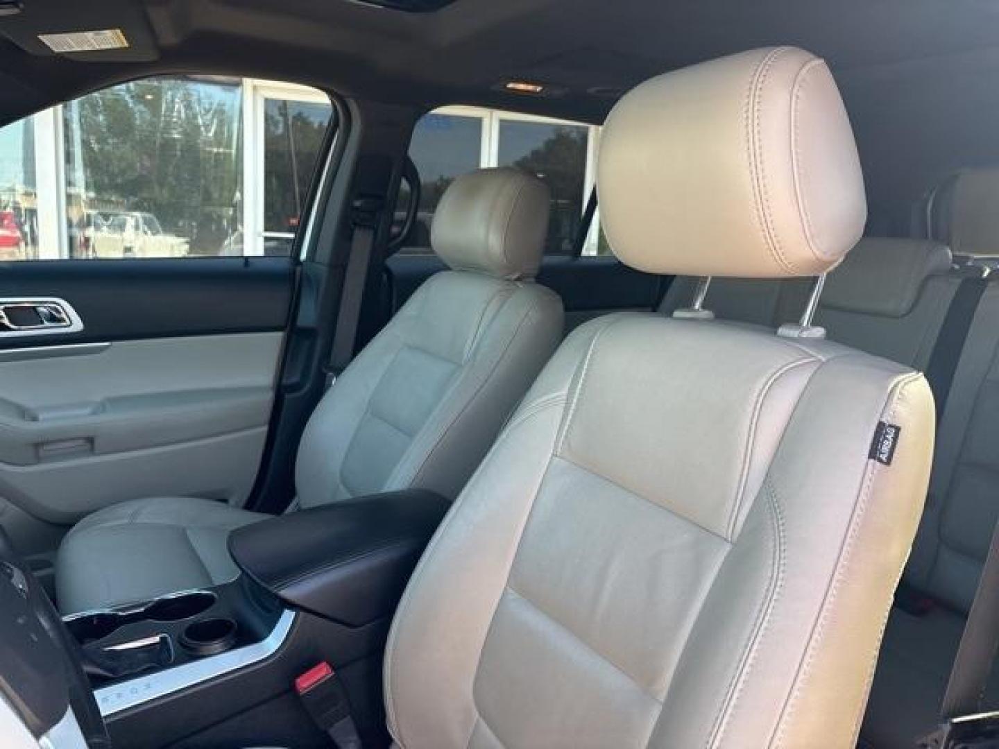 2015 White Ford Explorer XLT (1FM5K7D87FG) with an V6 engine, Automatic transmission, located at 1105 E Mulberry, Kaufman, TX, 75142, (972) 962-2151, 32.589550, -96.300926 - White 2015 Ford Explorer 4D Sport Utility XLT FWD 6-Speed Automatic with Select-Shift V6<br><br><br>Odometer is 2622 miles below market average!<br><br>Awards:<br> * 2015 KBB.com 5-Year Cost to Own Awards * 2015 KBB.com Best Buy Awards Finalist * 2015 KBB.com Brand Image Awards<br>Please call P - Photo#11