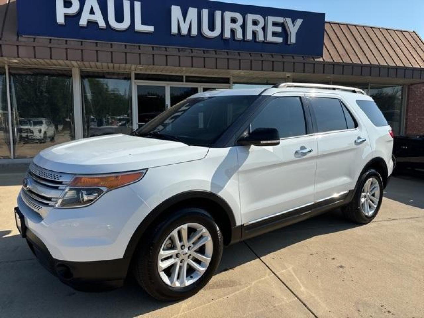 2015 White Ford Explorer XLT (1FM5K7D87FG) with an V6 engine, Automatic transmission, located at 1105 E Mulberry, Kaufman, TX, 75142, (972) 962-2151, 32.589550, -96.300926 - White 2015 Ford Explorer 4D Sport Utility XLT FWD 6-Speed Automatic with Select-Shift V6<br><br><br>Odometer is 2622 miles below market average!<br><br>Awards:<br> * 2015 KBB.com 5-Year Cost to Own Awards * 2015 KBB.com Best Buy Awards Finalist * 2015 KBB.com Brand Image Awards<br>Please call P - Photo#2