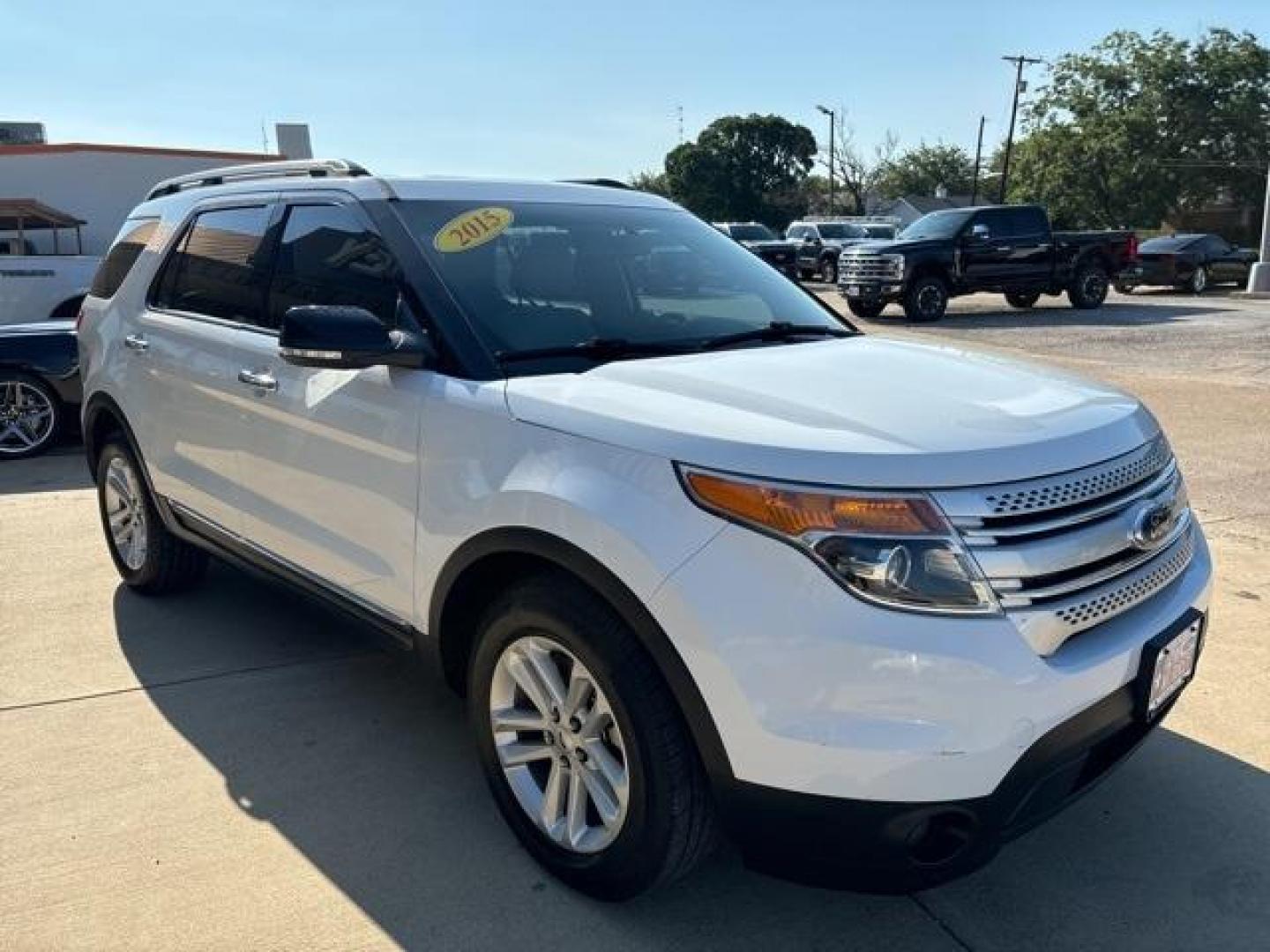 2015 White Ford Explorer XLT (1FM5K7D87FG) with an V6 engine, Automatic transmission, located at 1105 E Mulberry, Kaufman, TX, 75142, (972) 962-2151, 32.589550, -96.300926 - White 2015 Ford Explorer 4D Sport Utility XLT FWD 6-Speed Automatic with Select-Shift V6<br><br><br>Odometer is 2622 miles below market average!<br><br>Awards:<br> * 2015 KBB.com 5-Year Cost to Own Awards * 2015 KBB.com Best Buy Awards Finalist * 2015 KBB.com Brand Image Awards<br>Please call P - Photo#7