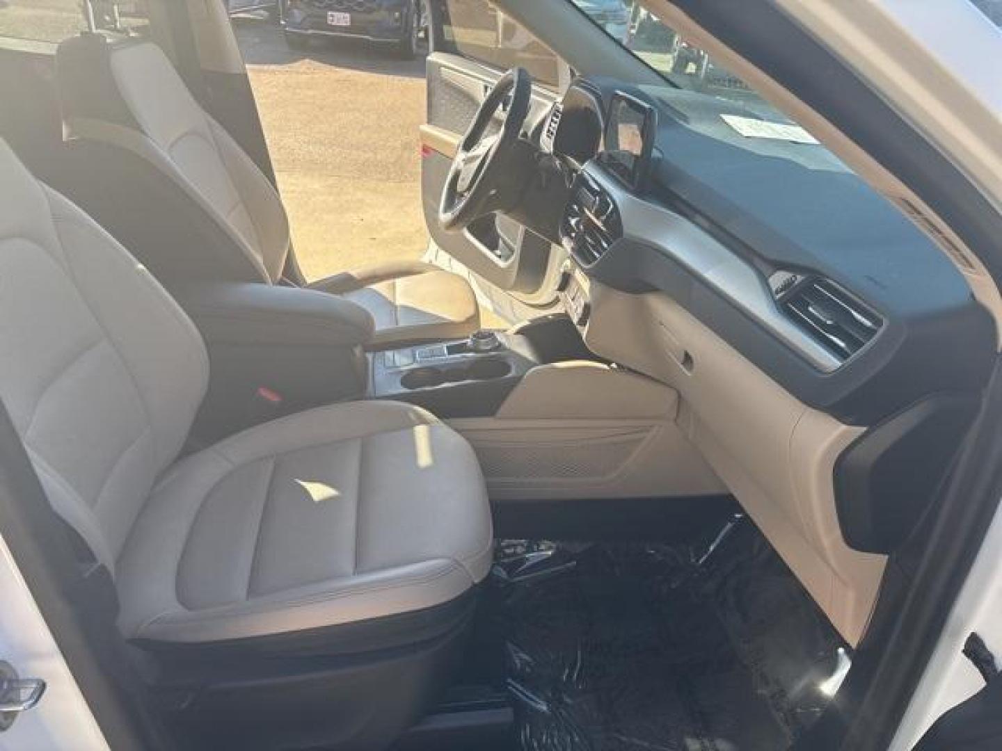 2020 White /Sandstone Ford Escape SEL (1FMCU0H61LU) with an 1.5L EcoBoost engine, Automatic transmission, located at 1105 E Mulberry, Kaufman, TX, 75142, (972) 962-2151, 32.589550, -96.300926 - White 2020 Ford Escape 4D Sport Utility SEL FWD 8-Speed Automatic 1.5L EcoBoost<br><br><br>Odometer is 13324 miles below market average! 27/33 City/Highway MPG<br><br>Awards:<br> * JD Power Automotive Performance, Execution and Layout (APEAL) Study<br>Please call Paul Murrey Ford Inc. In Kaufman Te - Photo#15