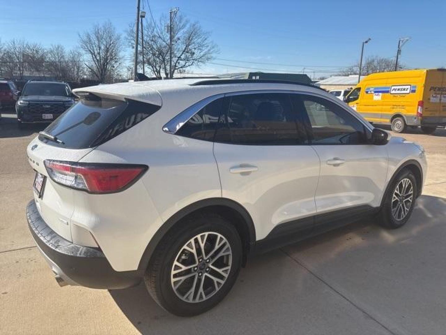 2020 White /Sandstone Ford Escape SEL (1FMCU0H61LU) with an 1.5L EcoBoost engine, Automatic transmission, located at 1105 E Mulberry, Kaufman, TX, 75142, (972) 962-2151, 32.589550, -96.300926 - White 2020 Ford Escape 4D Sport Utility SEL FWD 8-Speed Automatic 1.5L EcoBoost<br><br><br>Odometer is 13324 miles below market average! 27/33 City/Highway MPG<br><br>Awards:<br> * JD Power Automotive Performance, Execution and Layout (APEAL) Study<br>Please call Paul Murrey Ford Inc. In Kaufman Te - Photo#5