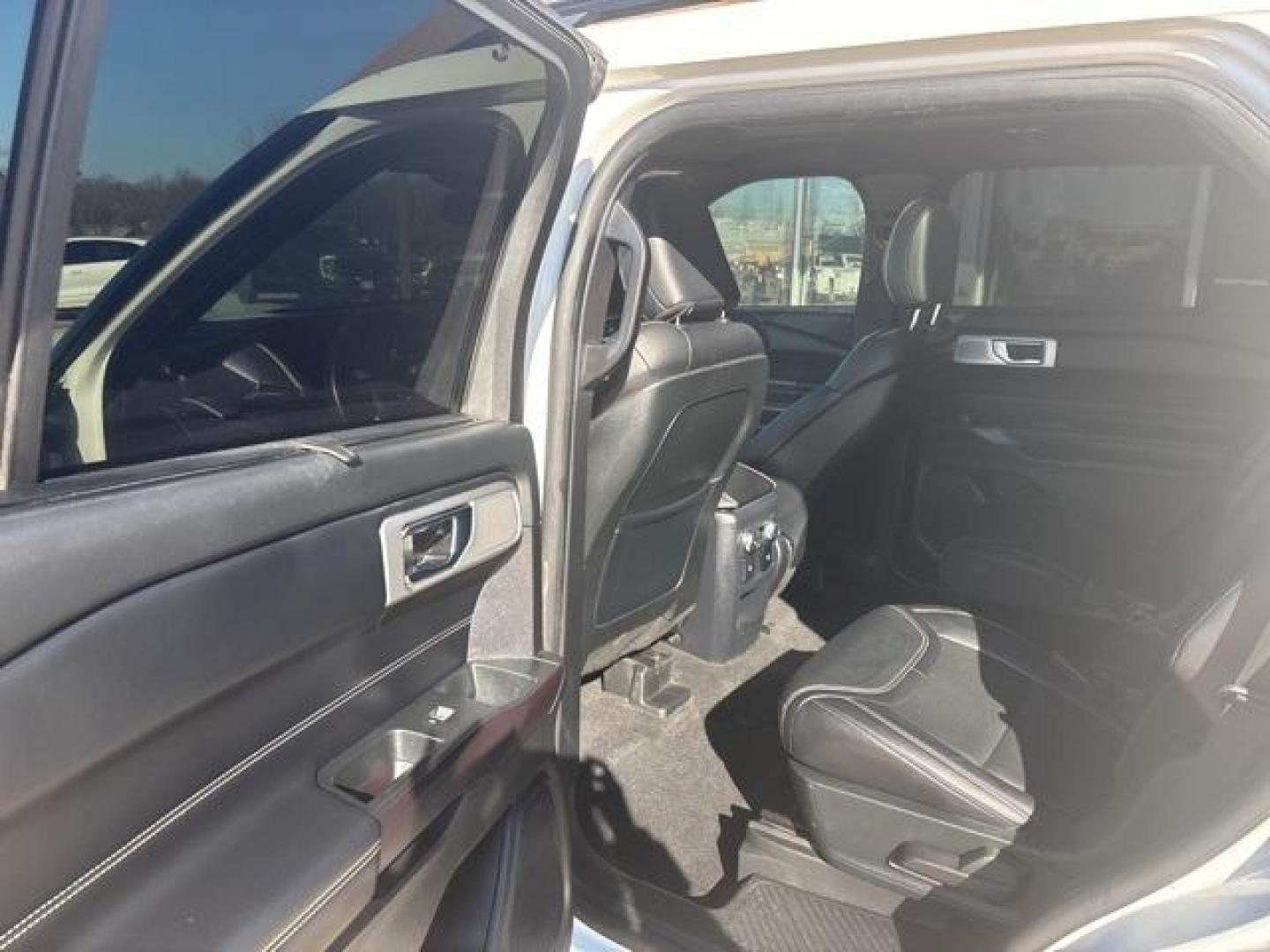 2020 White /Ebony Ford Explorer ST (1FM5K8GC5LG) with an 3.0L EcoBoost V6 engine, Automatic transmission, located at 1105 E Mulberry, Kaufman, TX, 75142, (972) 962-2151, 32.589550, -96.300926 - White 2020 Ford Explorer 4D Sport Utility ST 4WD 10-Speed Automatic 3.0L EcoBoost V6 4WD.<br><br><br>Awards:<br> * 2020 KBB.com 10 Favorite New-for-2020 Cars * 2020 KBB.com 10 Best SUVs Worth Waiting For<br>Please call Paul Murrey Ford Inc. In Kaufman Texas A Family Dealership Since 1952 Serving - Photo#9