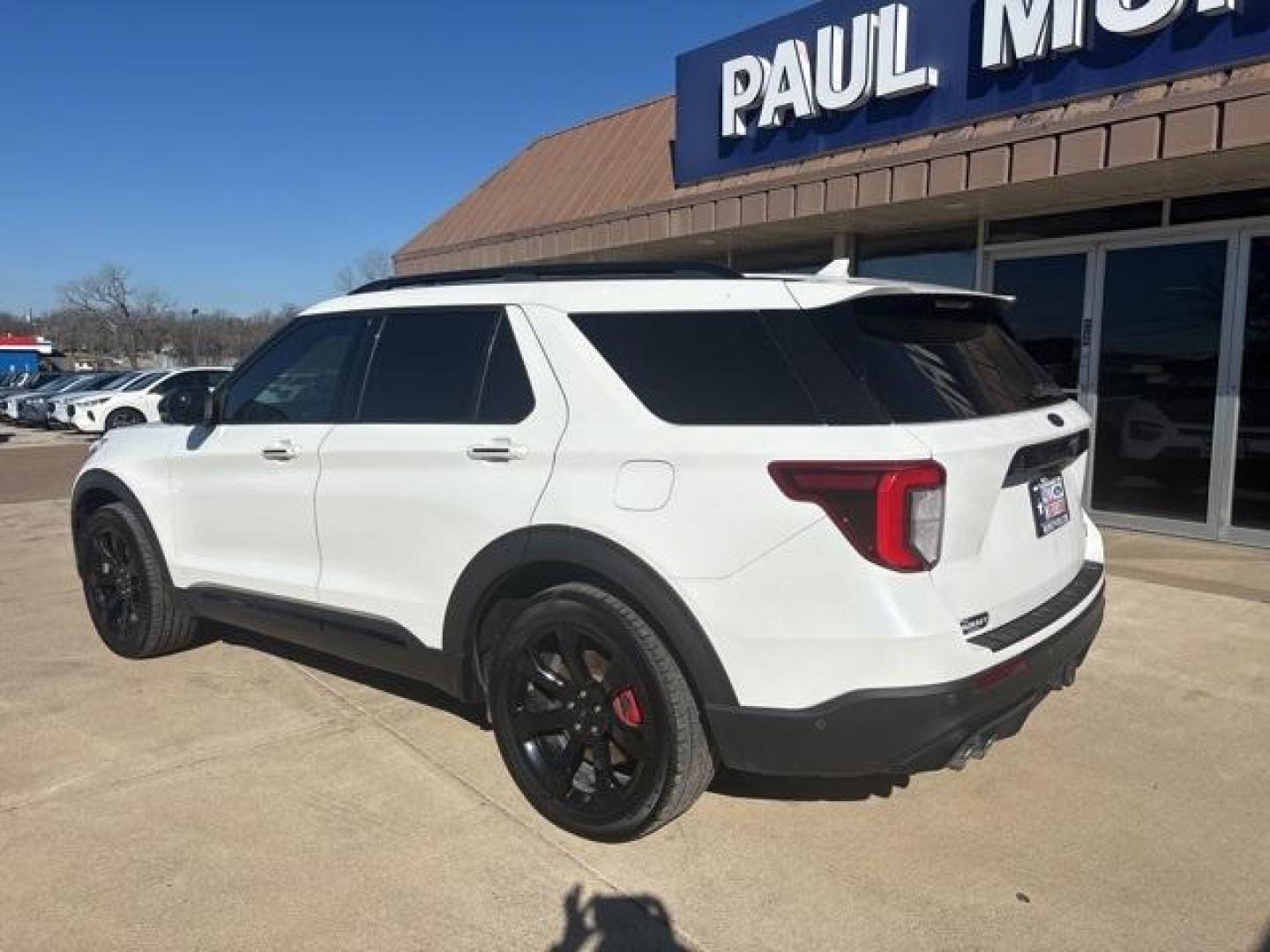 2020 White /Ebony Ford Explorer ST (1FM5K8GC5LG) with an 3.0L EcoBoost V6 engine, Automatic transmission, located at 1105 E Mulberry, Kaufman, TX, 75142, (972) 962-2151, 32.589550, -96.300926 - White 2020 Ford Explorer 4D Sport Utility ST 4WD 10-Speed Automatic 3.0L EcoBoost V6 4WD.<br><br><br>Awards:<br> * 2020 KBB.com 10 Favorite New-for-2020 Cars * 2020 KBB.com 10 Best SUVs Worth Waiting For<br>Please call Paul Murrey Ford Inc. In Kaufman Texas A Family Dealership Since 1952 Serving - Photo#1