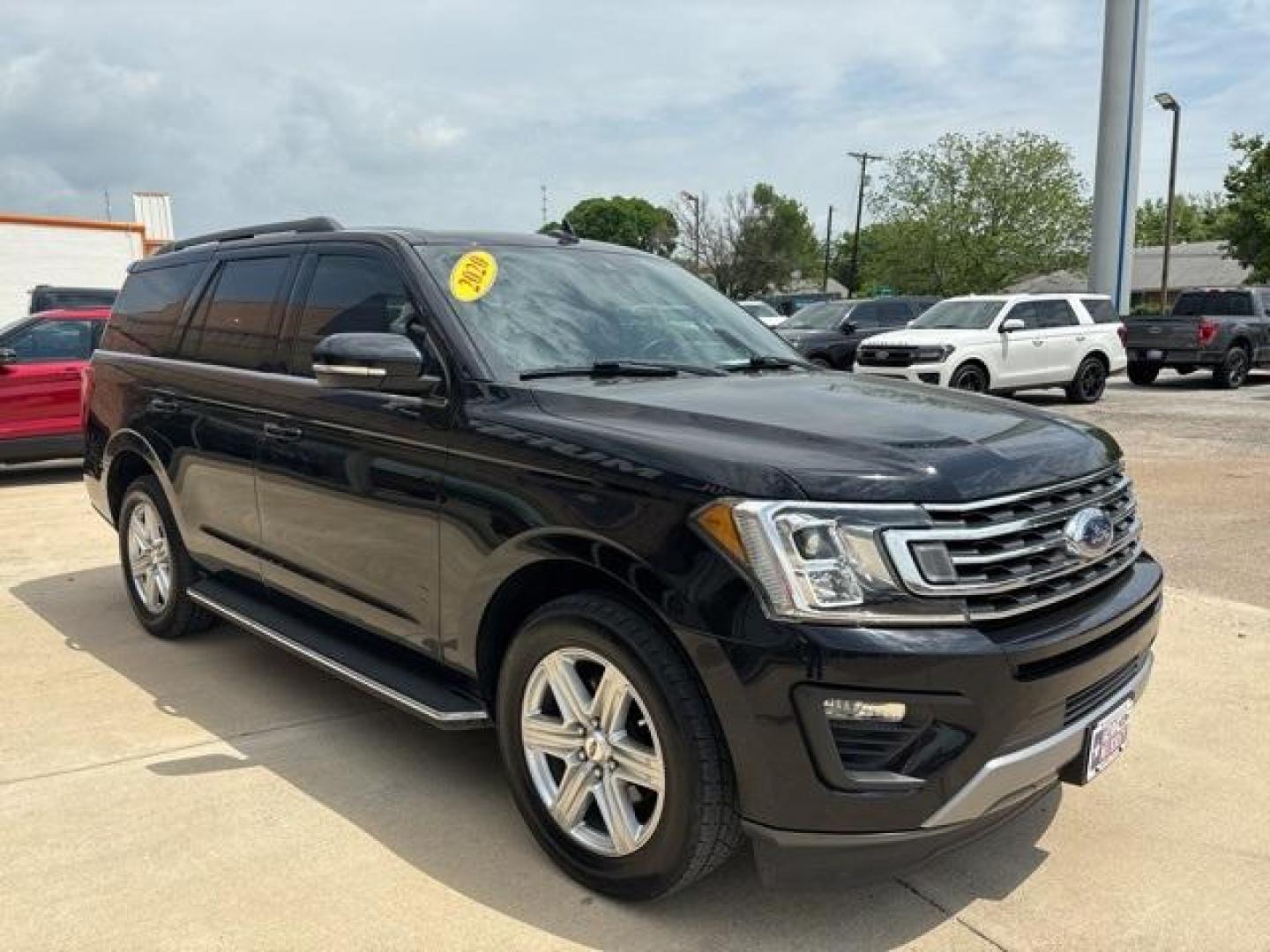 2020 Black /Ebony Ford Expedition XLT (1FMJU1HT1LE) with an EcoBoost 3.5L V6 GTDi DOHC 24V Twin Turbocharged engine, Automatic transmission, located at 1105 E Mulberry, Kaufman, TX, 75142, (972) 962-2151, 32.589550, -96.300926 - Black 2020 Ford Expedition 4D Sport Utility XLT RWD 10-Speed Automatic EcoBoost 3.5L V6 GTDi DOHC 24V Twin Turbocharged Priced below KBB Fair Purchase Price!<br><br><br>Awards:<br> * 2020 KBB.com Best Buy Awards<br>Please call Paul Murrey Ford Inc. In Kaufman Texas A Family Dealership Since 1952 Se - Photo#6