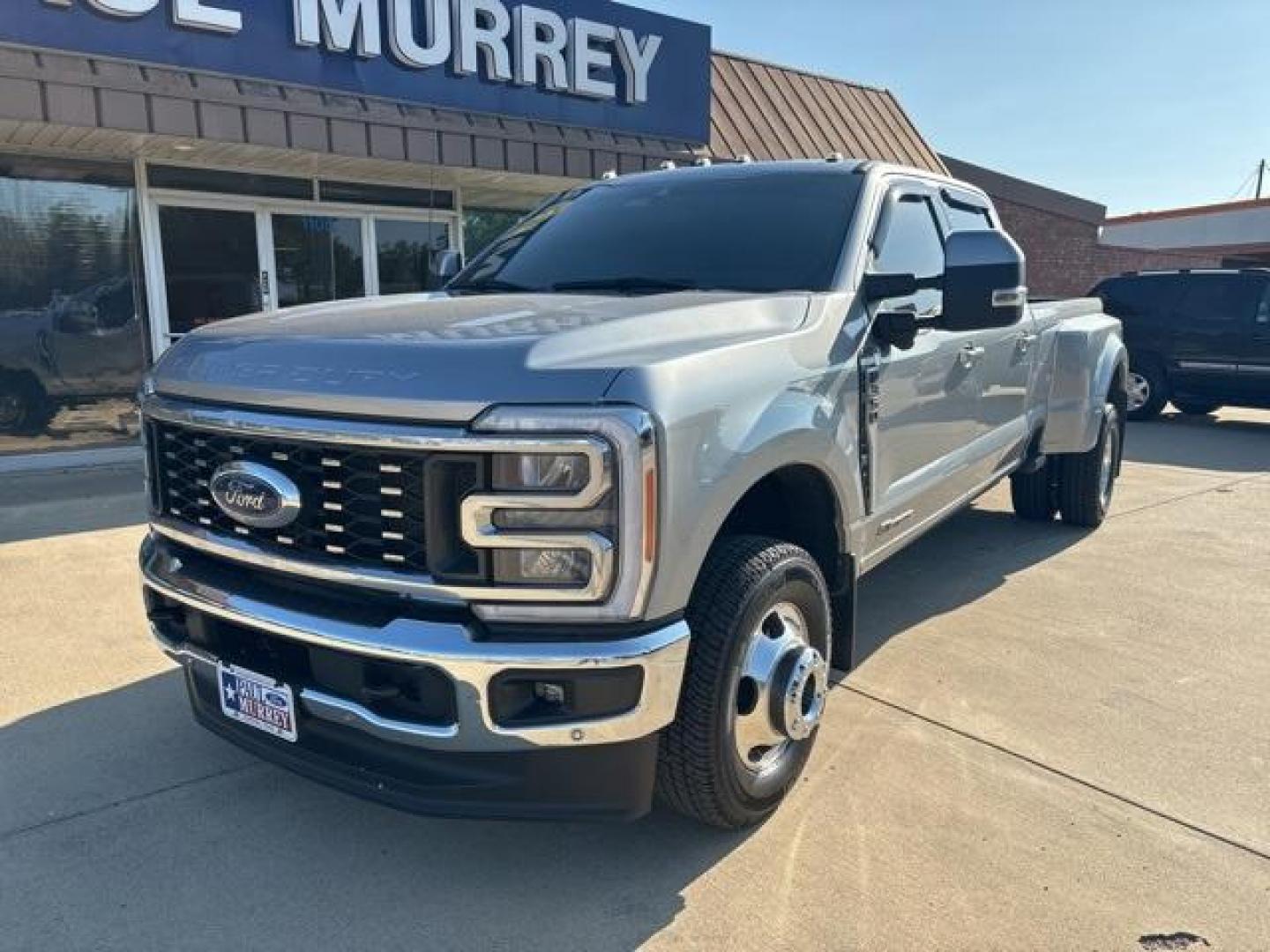 2023 Iconic Silver Metallic /Black Onyx Ford F-350SD Lariat (1FT8W3DT0PE) with an Power Stroke 6.7L V8 DI 32V OHV Turbodiesel engine, Automatic transmission, located at 1105 E Mulberry, Kaufman, TX, 75142, (972) 962-2151, 32.589550, -96.300926 - Silver 2023 Ford F-350SD 4D Crew Cab Lariat DRW 4WD 10-Speed Automatic Power Stroke 6.7L V8 DI 32V OHV Turbodiesel 4WD.<br><br><br>Please call Paul Murrey Ford Inc. In Kaufman Texas A Family Dealership Since 1952 Serving the Dallas Fort Worth and East Texas areas for over 70 years. Please call 972-9 - Photo#1