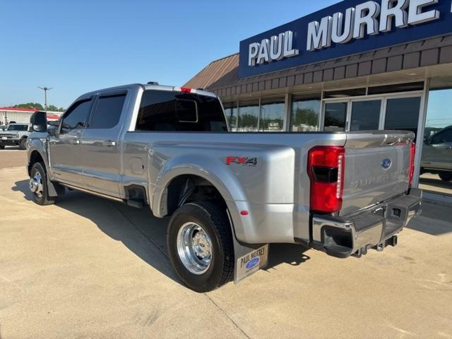 2023 Iconic Silver Metallic /Black Onyx Ford F-350SD Lariat (1FT8W3DT0PE) with an Power Stroke 6.7L V8 DI 32V OHV Turbodiesel engine, Automatic transmission, located at 1105 E Mulberry, Kaufman, TX, 75142, (972) 962-2151, 32.589550, -96.300926 - Silver 2023 Ford F-350SD 4D Crew Cab Lariat DRW 4WD 10-Speed Automatic Power Stroke 6.7L V8 DI 32V OHV Turbodiesel 4WD.<br><br><br>Please call Paul Murrey Ford Inc. In Kaufman Texas A Family Dealership Since 1952 Serving the Dallas Fort Worth and East Texas areas for over 70 years. Please call 972-9 - Photo#3