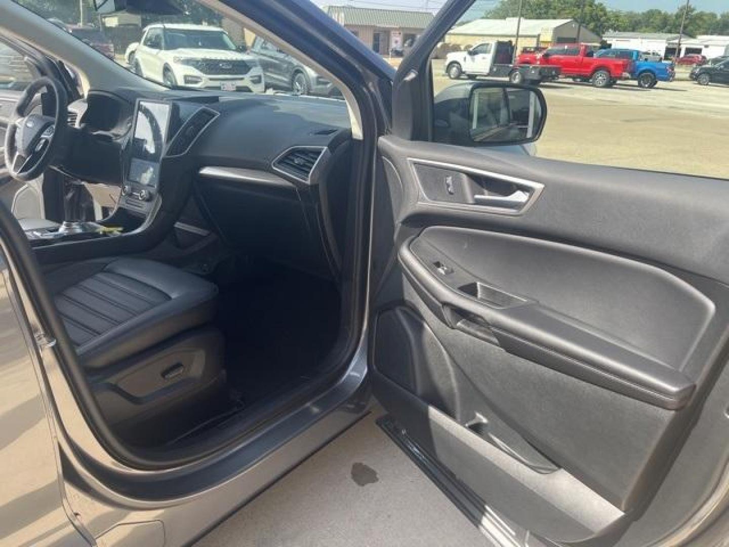 2024 Carbonized Gray Metallic /Ebony Ford Edge SEL (2FMPK4J99RB) with an EcoBoost 2.0L I4 GTDi DOHC Turbocharged VCT engine, Automatic transmission, located at 1105 E Mulberry, Kaufman, TX, 75142, (972) 962-2151, 32.589550, -96.300926 - Carbonized Gray Metallic 2024 Ford Edge 4D Sport Utility SEL AWD 8-Speed Automatic EcoBoost 2.0L I4 GTDi DOHC Turbocharged VCT AWD.<br><br>21/28 City/Highway MPG<br><br><br>Please call Paul Murrey Ford Inc. In Kaufman Texas A Family Dealership Since 1952 Serving the Dallas Fort Worth and East Texas - Photo#19