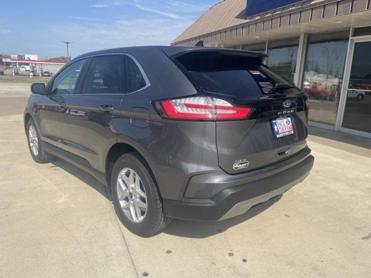 2024 Carbonized Gray Metallic /Ebony Ford Edge SEL (2FMPK4J99RB) with an EcoBoost 2.0L I4 GTDi DOHC Turbocharged VCT engine, Automatic transmission, located at 1105 E Mulberry, Kaufman, TX, 75142, (972) 962-2151, 32.589550, -96.300926 - Carbonized Gray Metallic 2024 Ford Edge 4D Sport Utility SEL AWD 8-Speed Automatic EcoBoost 2.0L I4 GTDi DOHC Turbocharged VCT AWD.<br><br>21/28 City/Highway MPG<br><br><br>Please call Paul Murrey Ford Inc. In Kaufman Texas A Family Dealership Since 1952 Serving the Dallas Fort Worth and East Texas - Photo#3