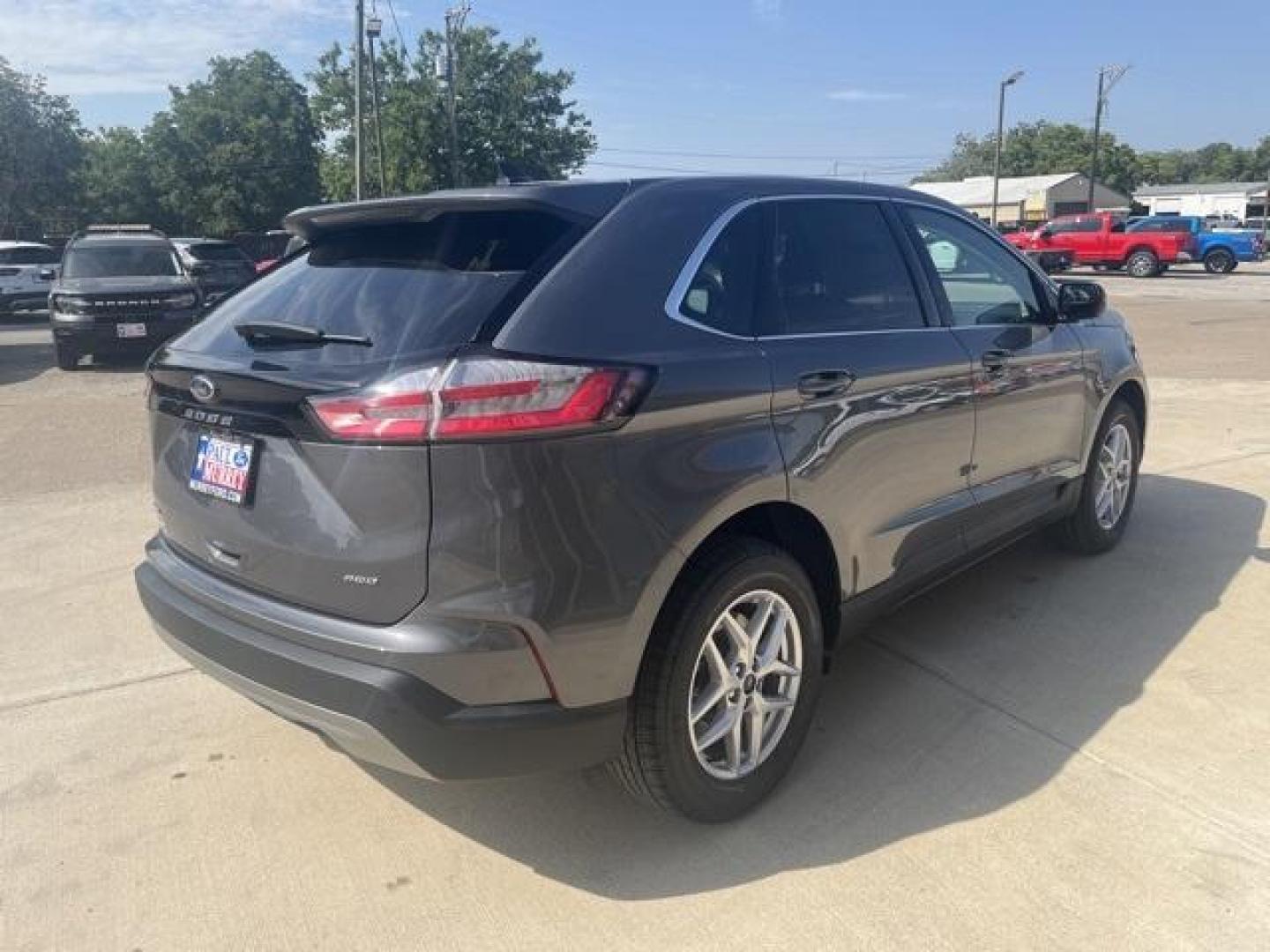 2024 Carbonized Gray Metallic /Ebony Ford Edge SEL (2FMPK4J99RB) with an EcoBoost 2.0L I4 GTDi DOHC Turbocharged VCT engine, Automatic transmission, located at 1105 E Mulberry, Kaufman, TX, 75142, (972) 962-2151, 32.589550, -96.300926 - Carbonized Gray Metallic 2024 Ford Edge 4D Sport Utility SEL AWD 8-Speed Automatic EcoBoost 2.0L I4 GTDi DOHC Turbocharged VCT AWD.<br><br>21/28 City/Highway MPG<br><br><br>Please call Paul Murrey Ford Inc. In Kaufman Texas A Family Dealership Since 1952 Serving the Dallas Fort Worth and East Texas - Photo#5