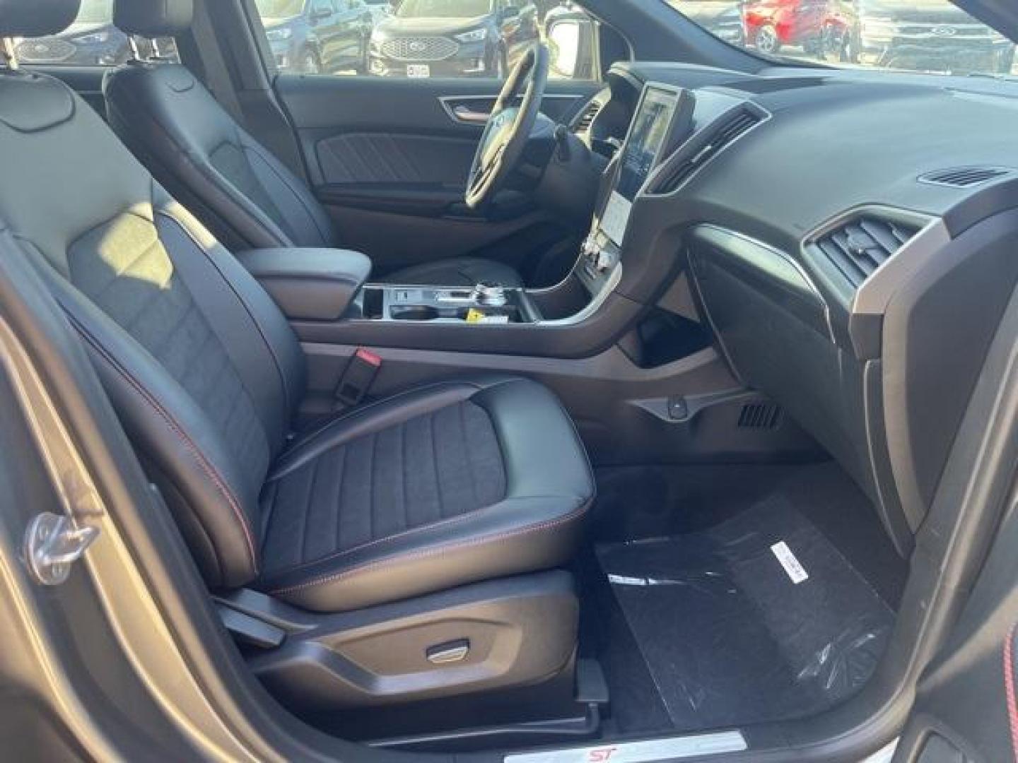 2024 Carbonized Gray Metallic /Ebony Ford Edge ST Line (2FMPK4J98RB) with an EcoBoost 2.0L I4 GTDi DOHC Turbocharged VCT engine, Automatic transmission, located at 1105 E Mulberry, Kaufman, TX, 75142, (972) 962-2151, 32.589550, -96.300926 - Carbonized Gray Metallic 2024 Ford Edge 4D Sport Utility ST Line AWD 8-Speed Automatic EcoBoost 2.0L I4 GTDi DOHC Turbocharged VCT AWD.<br><br>21/28 City/Highway MPG<br><br><br>Please call Paul Murrey Ford Inc. In Kaufman Texas A Family Dealership Since 1952 Serving the Dallas Fort Worth and East Te - Photo#21