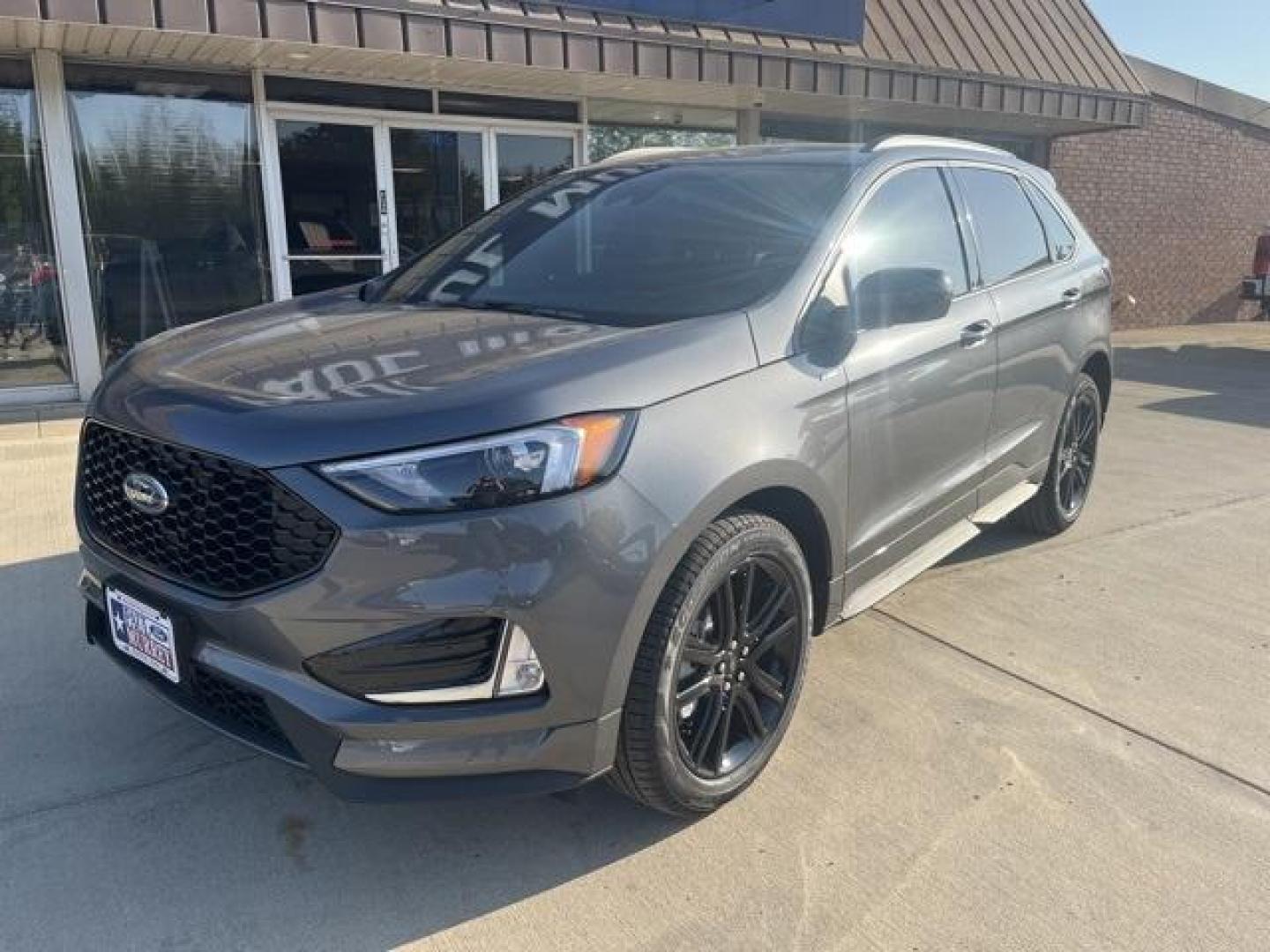 2024 Carbonized Gray Metallic /Ebony Ford Edge ST Line (2FMPK4J98RB) with an EcoBoost 2.0L I4 GTDi DOHC Turbocharged VCT engine, Automatic transmission, located at 1105 E Mulberry, Kaufman, TX, 75142, (972) 962-2151, 32.589550, -96.300926 - Carbonized Gray Metallic 2024 Ford Edge 4D Sport Utility ST Line AWD 8-Speed Automatic EcoBoost 2.0L I4 GTDi DOHC Turbocharged VCT AWD.<br><br>21/28 City/Highway MPG<br><br><br>Please call Paul Murrey Ford Inc. In Kaufman Texas A Family Dealership Since 1952 Serving the Dallas Fort Worth and East Te - Photo#1