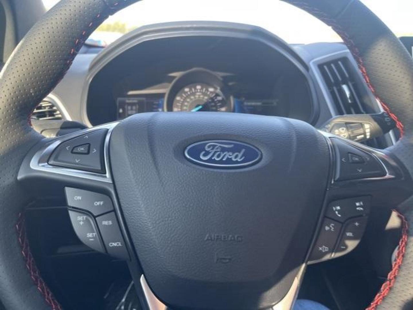 2024 Carbonized Gray Metallic /Ebony Ford Edge ST Line (2FMPK4J98RB) with an EcoBoost 2.0L I4 GTDi DOHC Turbocharged VCT engine, Automatic transmission, located at 1105 E Mulberry, Kaufman, TX, 75142, (972) 962-2151, 32.589550, -96.300926 - Carbonized Gray Metallic 2024 Ford Edge 4D Sport Utility ST Line AWD 8-Speed Automatic EcoBoost 2.0L I4 GTDi DOHC Turbocharged VCT AWD.<br><br>21/28 City/Highway MPG<br><br><br>Please call Paul Murrey Ford Inc. In Kaufman Texas A Family Dealership Since 1952 Serving the Dallas Fort Worth and East Te - Photo#28