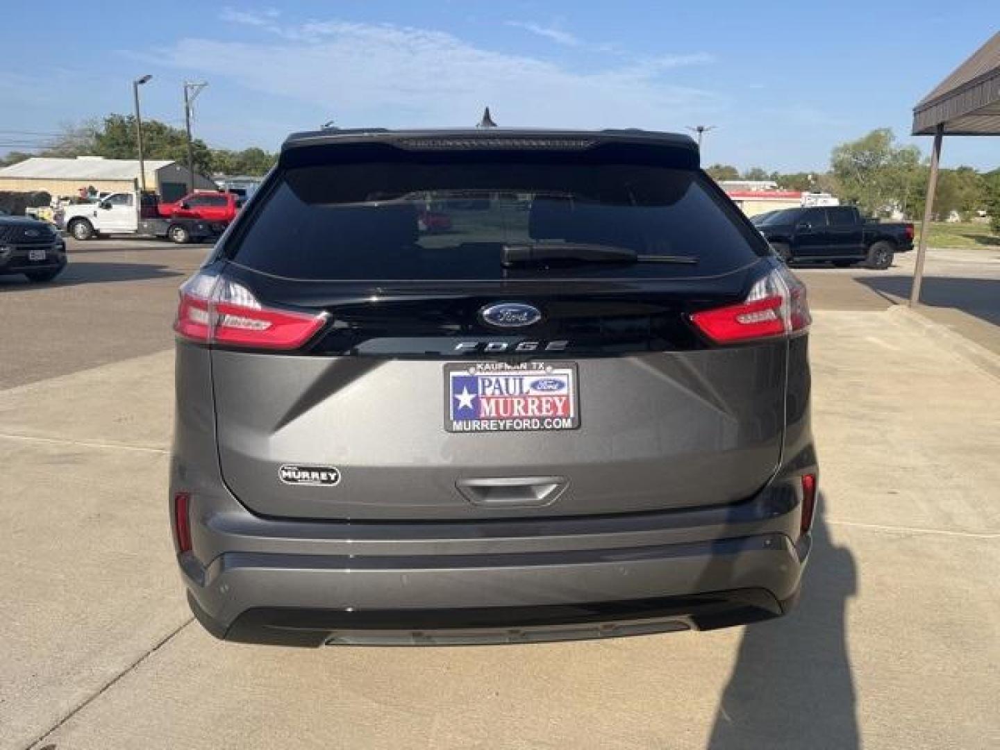 2024 Carbonized Gray Metallic /Ebony Ford Edge ST Line (2FMPK4J98RB) with an EcoBoost 2.0L I4 GTDi DOHC Turbocharged VCT engine, Automatic transmission, located at 1105 E Mulberry, Kaufman, TX, 75142, (972) 962-2151, 32.589550, -96.300926 - Carbonized Gray Metallic 2024 Ford Edge 4D Sport Utility ST Line AWD 8-Speed Automatic EcoBoost 2.0L I4 GTDi DOHC Turbocharged VCT AWD.<br><br>21/28 City/Highway MPG<br><br><br>Please call Paul Murrey Ford Inc. In Kaufman Texas A Family Dealership Since 1952 Serving the Dallas Fort Worth and East Te - Photo#4