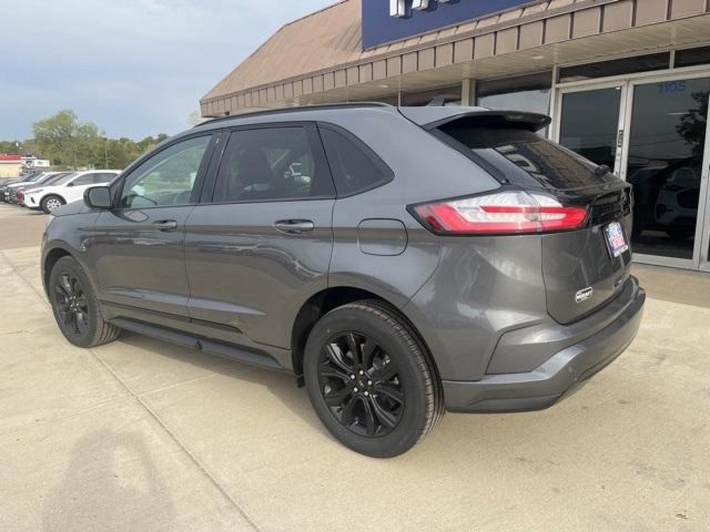 2024 Carbonized Gray Metallic /Ebony Ford Edge SE (2FMPK4G91RB) with an EcoBoost 2.0L I4 GTDi DOHC Turbocharged VCT engine, Automatic transmission, located at 1105 E Mulberry, Kaufman, TX, 75142, (972) 962-2151, 32.589550, -96.300926 - Carbonized Gray Metallic 2024 Ford Edge 4D Sport Utility SE AWD 8-Speed Automatic EcoBoost 2.0L I4 GTDi DOHC Turbocharged VCT AWD.<br><br>21/28 City/Highway MPG<br><br><br>Please call Paul Murrey Ford Inc. In Kaufman Texas A Family Dealership Since 1952 Serving the Dallas Fort Worth and East Texas a - Photo#3