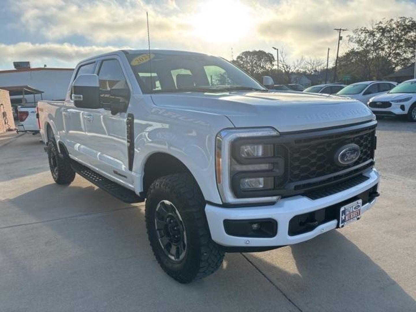 2023 Oxford White /Black Onyx Ford F-250SD Lariat (1FT8W2BM6PE) with an Power Stroke 6.7L V8 DI 32V OHV Turbodiesel engine, Automatic transmission, located at 1105 E Mulberry, Kaufman, TX, 75142, (972) 962-2151, 32.589550, -96.300926 - Oxford White 2023 Ford F-250SD 4D Crew Cab Lariat 4WD 10-Speed Automatic Power Stroke 6.7L V8 DI 32V OHV Turbodiesel 4WD.<br><br><br>Recent Arrival!<br><br><br>Please call Paul Murrey Ford Inc. In Kaufman Texas A Family Dealership Since 1952 Serving the Dallas Fort Worth and East Texas areas for ove - Photo#6