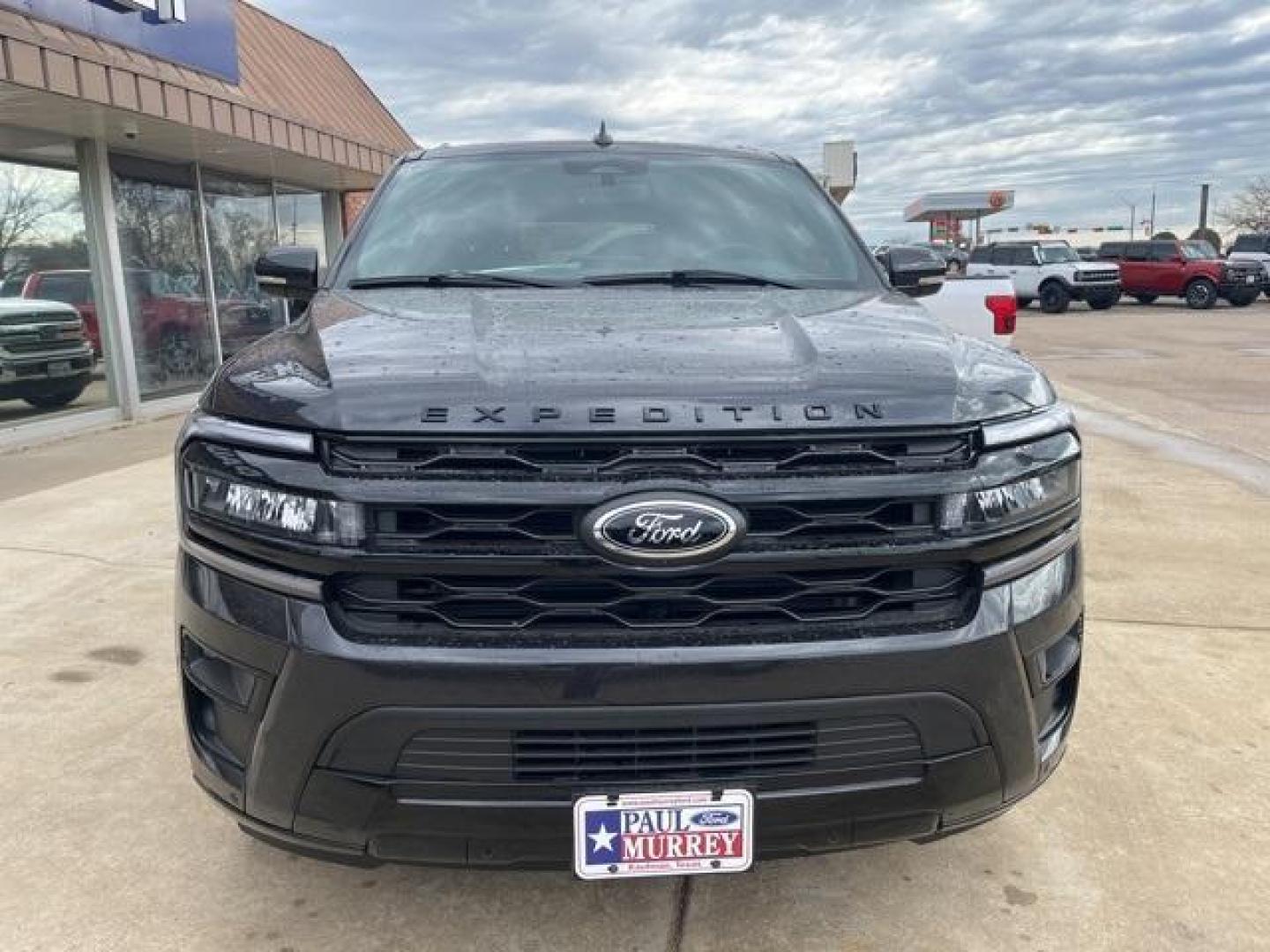 2024 Dark Matter Gray Metallic /Black Onyx Ford Expedition Max Limited (1FMJK1K8XRE) with an EcoBoost 3.5L V6 GTDi DOHC 24V Twin Turbocharged engine, Automatic transmission, located at 1105 E Mulberry, Kaufman, TX, 75142, (972) 962-2151, 32.589550, -96.300926 - Dark Matter Gray Metallic 2024 Ford Expedition Max 4D Sport Utility Limited RWD 10-Speed Automatic EcoBoost 3.5L V6 GTDi DOHC 24V Twin Turbocharged<br><br><br>Please call Paul Murrey Ford Inc. In Kaufman Texas A Family Dealership Since 1952 Serving the Dallas Fort Worth and East Texas areas for over - Photo#8