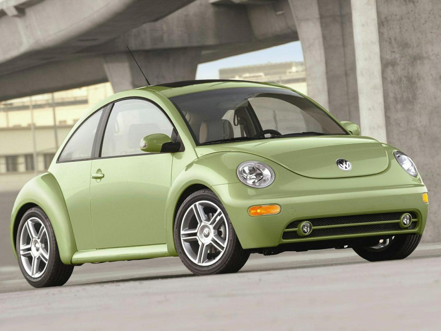 2004 Volkswagen Beetle S (3VWFE31C24M) with an 1.8L I4 SMPI DOHC Turbocharged engine, Manual transmission, located at 1105 E Mulberry, Kaufman, TX, 75142, (972) 962-2151, 32.589550, -96.300926 - 2004 Volkswagen Beetle 2D Hatchback S Turbo FWD 6-Speed Manual 1.8L I4 SMPI DOHC Turbocharged Leather.<br><br><br>Recent Arrival! 23/30 City/Highway MPG<br><br><br>Please call Paul Murrey Ford Inc. In Kaufman Texas A Family Dealership Since 1952 Serving the Dallas Fort Worth and East Texas areas for - Photo#0