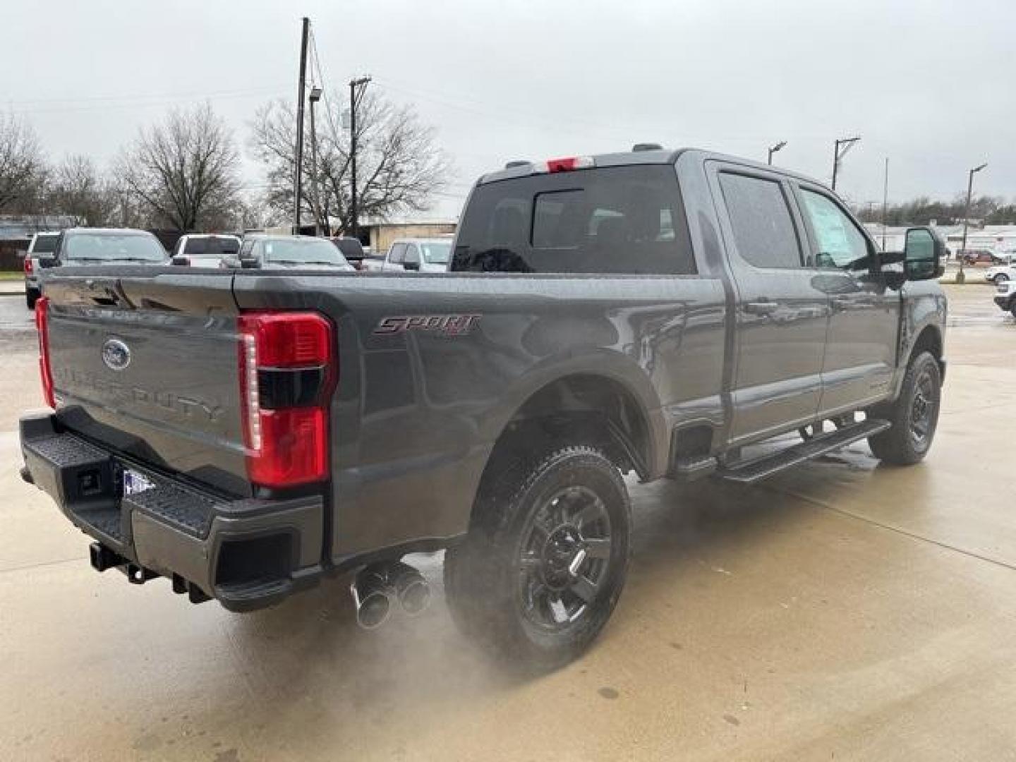 2024 Carbonized Gray Metallic /Black Onyx Ford F-350SD Lariat (1FT8W3BT4RE) with an Power Stroke 6.7L V8 DI 32V OHV Turbodiesel engine, Automatic transmission, located at 1105 E Mulberry, Kaufman, TX, 75142, (972) 962-2151, 32.589550, -96.300926 - Carbonized Gray Metallic 2024 Ford F-350SD 4D Crew Cab Lariat 4WD 10-Speed Automatic Power Stroke 6.7L V8 DI 32V OHV Turbodiesel 4WD.<br><br><br>Please call Paul Murrey Ford Inc. In Kaufman Texas A Family Dealership Since 1952 Serving the Dallas Fort Worth and East Texas areas for over 70 years. Ple - Photo#5