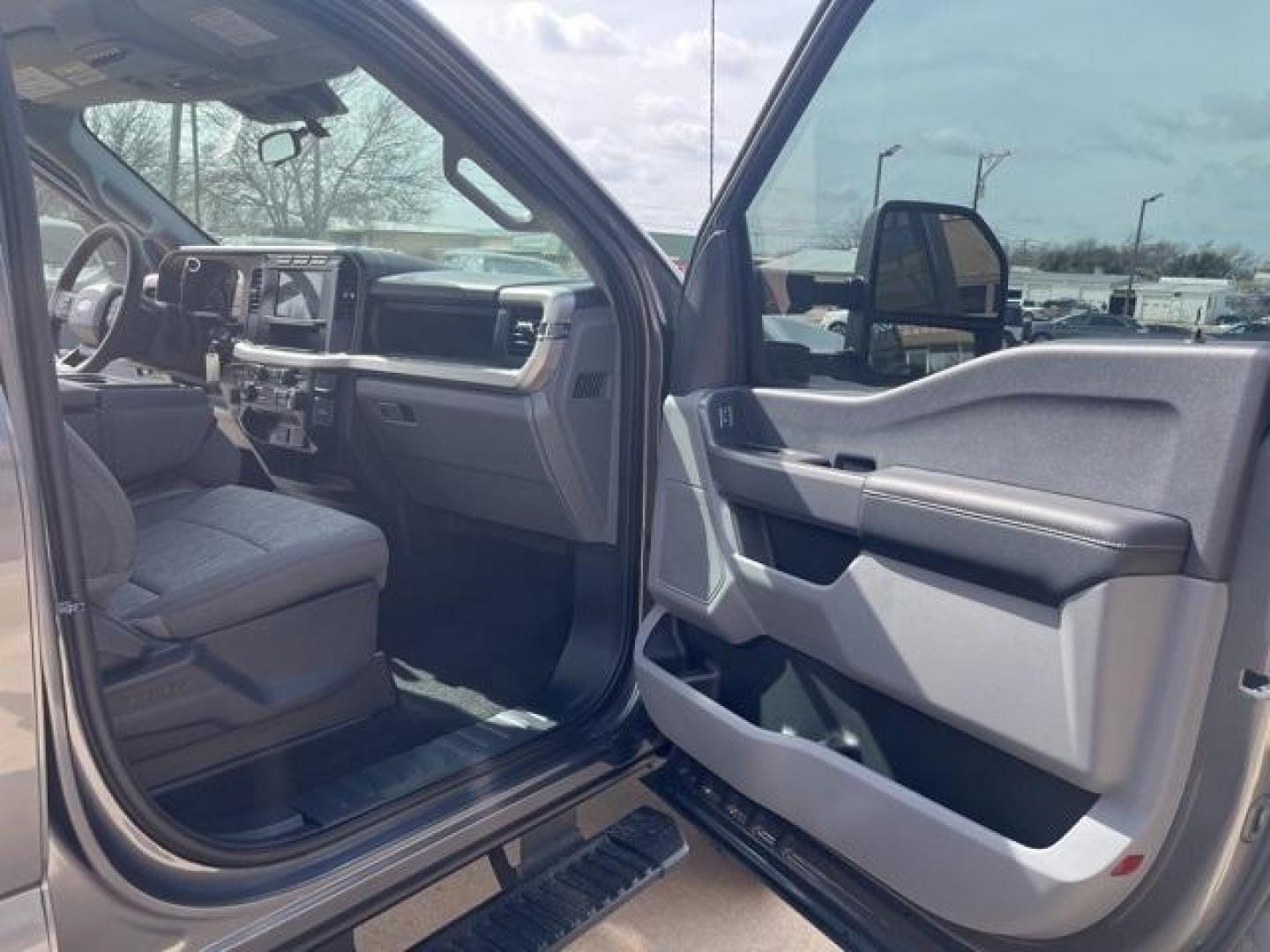 2024 Carbonized Gray Metallic /Medium Dark Slate Ford F-250SD XL (1FT8W2BT5RE) with an Power Stroke 6.7L V8 DI 32V OHV Turbodiesel engine, Automatic transmission, located at 1105 E Mulberry, Kaufman, TX, 75142, (972) 962-2151, 32.589550, -96.300926 - Carbonized Gray Metallic 2024 Ford F-250SD 4D Crew Cab XL 4WD 10-Speed Automatic Power Stroke 6.7L V8 DI 32V OHV Turbodiesel 4WD.<br><br><br>Please call Paul Murrey Ford Inc. In Kaufman Texas A Family Dealership Since 1952 Serving the Dallas Fort Worth and East Texas areas for over 70 years. Please - Photo#15