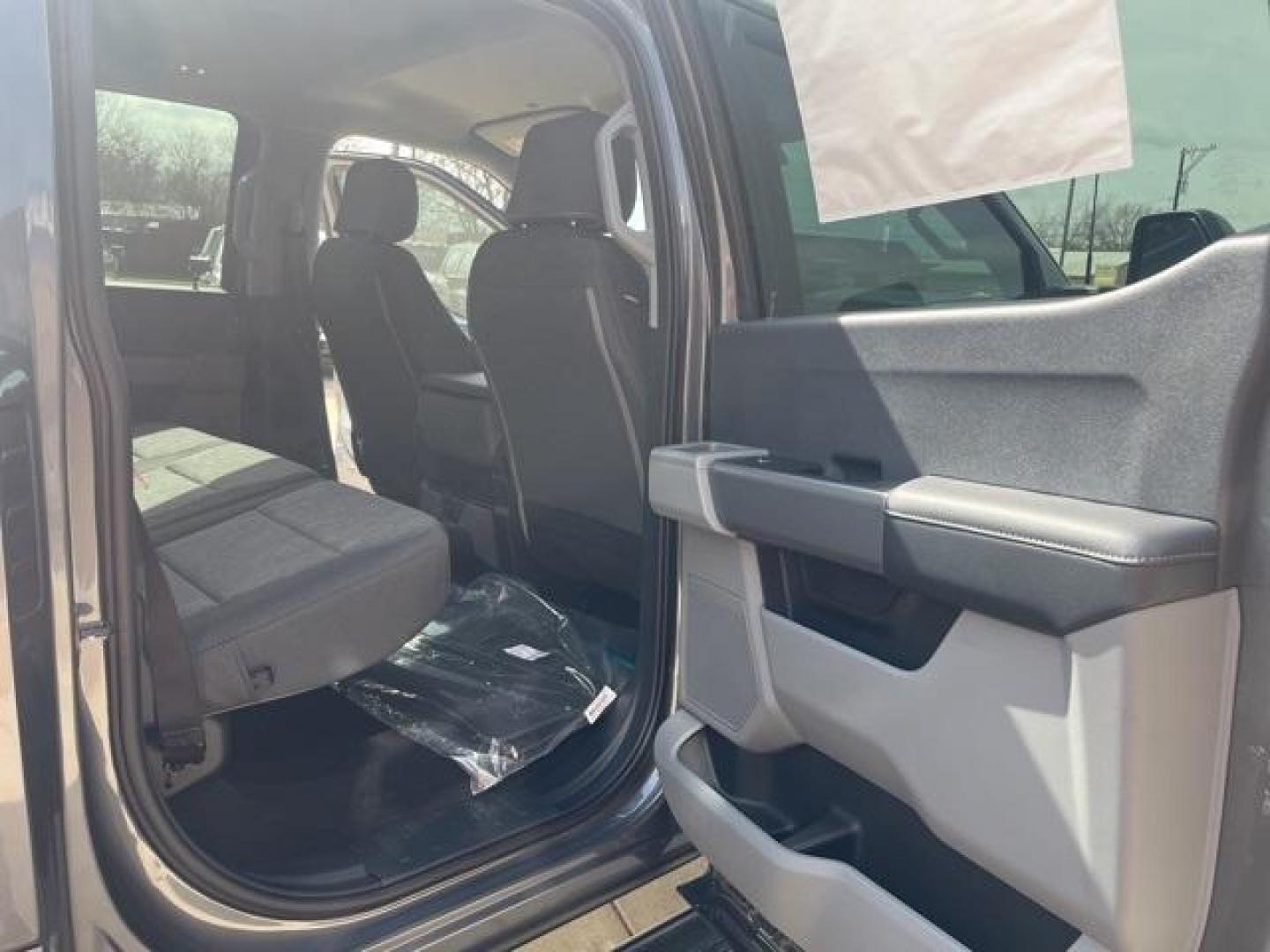 2024 Carbonized Gray Metallic /Medium Dark Slate Ford F-250SD XL (1FT8W2BT5RE) with an Power Stroke 6.7L V8 DI 32V OHV Turbodiesel engine, Automatic transmission, located at 1105 E Mulberry, Kaufman, TX, 75142, (972) 962-2151, 32.589550, -96.300926 - Carbonized Gray Metallic 2024 Ford F-250SD 4D Crew Cab XL 4WD 10-Speed Automatic Power Stroke 6.7L V8 DI 32V OHV Turbodiesel 4WD.<br><br><br>Please call Paul Murrey Ford Inc. In Kaufman Texas A Family Dealership Since 1952 Serving the Dallas Fort Worth and East Texas areas for over 70 years. Please - Photo#18