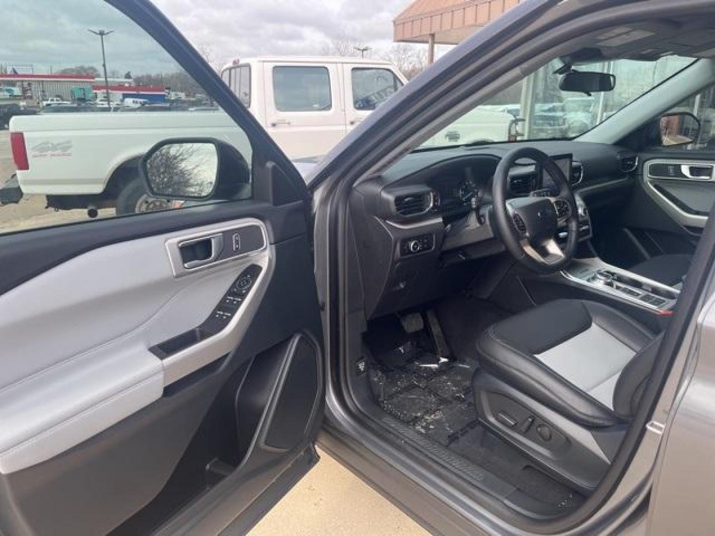 2024 Carbonized Gray Metallic /Light Slate Ford Explorer XLT (1FMSK7DH8RG) with an 2.3L EcoBoost I-4 engine, Automatic transmission, located at 1105 E Mulberry, Kaufman, TX, 75142, (972) 962-2151, 32.589550, -96.300926 - Carbonized Gray Metallic 2024 Ford Explorer 4D Sport Utility XLT RWD 10-Speed Automatic 2.3L EcoBoost I-4<br><br>21/28 City/Highway MPG<br><br><br>Please call Paul Murrey Ford Inc. In Kaufman Texas A Family Dealership Since 1952 Serving the Dallas Fort Worth and East Texas areas for over 70 years. P - Photo#9