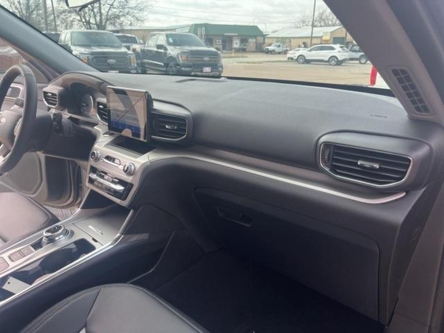 2024 Carbonized Gray Metallic /Light Slate Ford Explorer XLT (1FMSK7DH8RG) with an 2.3L EcoBoost I-4 engine, Automatic transmission, located at 1105 E Mulberry, Kaufman, TX, 75142, (972) 962-2151, 32.589550, -96.300926 - Carbonized Gray Metallic 2024 Ford Explorer 4D Sport Utility XLT RWD 10-Speed Automatic 2.3L EcoBoost I-4<br><br>21/28 City/Highway MPG<br><br><br>Please call Paul Murrey Ford Inc. In Kaufman Texas A Family Dealership Since 1952 Serving the Dallas Fort Worth and East Texas areas for over 70 years. P - Photo#18