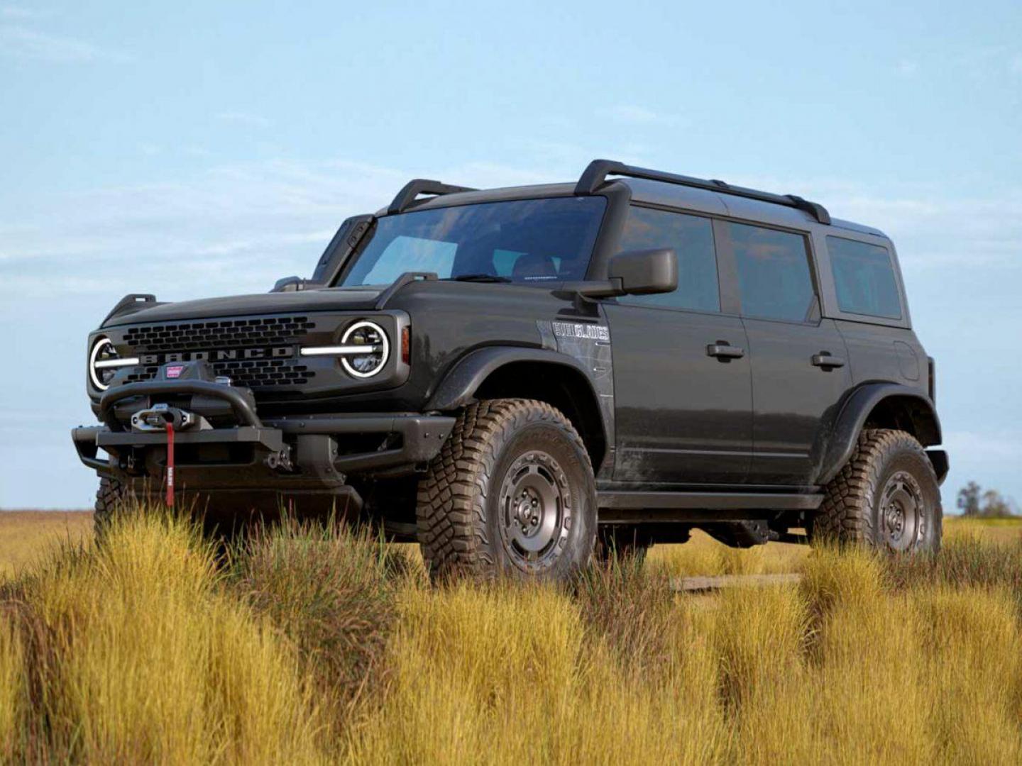 2024 Carbonized Gray Metallic Ford Bronco Outer Banks (1FMEE8BP0RL) with an 2.7L EcoBoost V6 engine, Automatic transmission, located at 1105 E Mulberry, Kaufman, TX, 75142, (972) 962-2151, 32.589550, -96.300926 - Carbonized Gray Metallic 2024 Ford Bronco 4D Sport Utility Outer Banks 4WD 10-Speed Automatic 2.7L EcoBoost V6<br><br>Recent Arrival!<br><br><br>Please call Paul Murrey Ford Inc. In Kaufman Texas A Family Dealership Since 1952 Serving the Dallas Fort Worth and East Texas areas for over 70 years. Ple - Photo#0