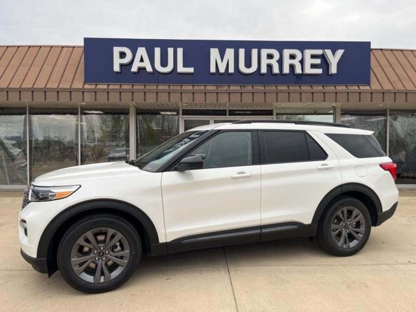 2024 Star White Metallic Tri-Coat /Light Slate Ford Explorer XLT (1FMSK7DH9RG) with an 2.3L EcoBoost I-4 engine, Automatic transmission, located at 1105 E Mulberry, Kaufman, TX, 75142, (972) 962-2151, 32.589550, -96.300926 - Star White Metallic Tri-Coat 2024 Ford Explorer 4D Sport Utility XLT RWD 10-Speed Automatic 2.3L EcoBoost I-4<br><br>21/28 City/Highway MPG<br><br><br>Please call Paul Murrey Ford Inc. In Kaufman Texas A Family Dealership Since 1952 Serving the Dallas Fort Worth and East Texas areas for over 70 year - Photo#0