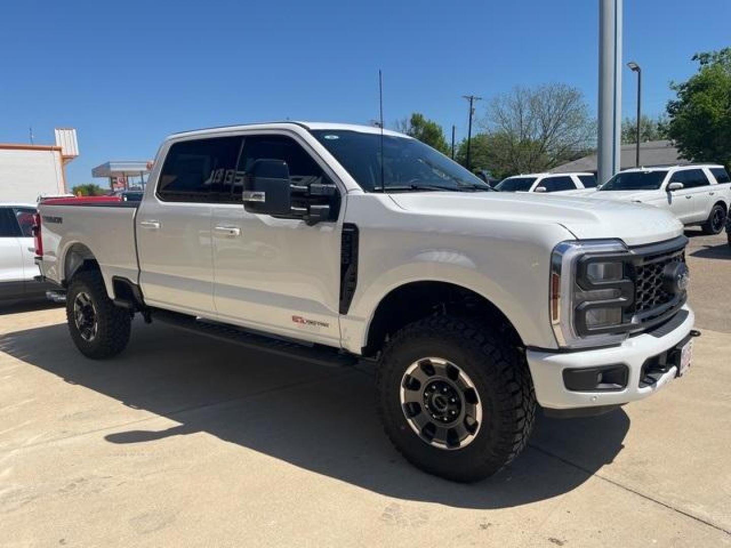 2024 Star White Metallic Tri-Coat /Black Onyx Ford F-250SD Lariat (1FT8W2BM3RE) with an 6.7L High Output Power Stroke V8 Diesel engine, Automatic transmission, located at 1105 E Mulberry, Kaufman, TX, 75142, (972) 962-2151, 32.589550, -96.300926 - Star White Metallic Tri-Coat 2024 Ford F-250SD 4D Crew Cab Lariat 4WD 10-Speed Automatic 6.7L High Output Power Stroke V8 Diesel 4WD.<br><br><br>Please call Paul Murrey Ford Inc. In Kaufman Texas A Family Dealership Since 1952 Serving the Dallas Fort Worth and East Texas areas for over 70 years. Ple - Photo#5