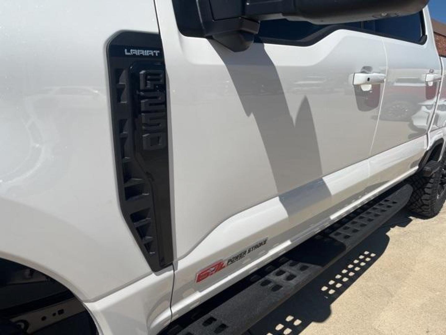 2024 Star White Metallic Tri-Coat /Black Onyx Ford F-250SD Lariat (1FT8W2BM3RE) with an 6.7L High Output Power Stroke V8 Diesel engine, Automatic transmission, located at 1105 E Mulberry, Kaufman, TX, 75142, (972) 962-2151, 32.589550, -96.300926 - Star White Metallic Tri-Coat 2024 Ford F-250SD 4D Crew Cab Lariat 4WD 10-Speed Automatic 6.7L High Output Power Stroke V8 Diesel 4WD.<br><br><br>Please call Paul Murrey Ford Inc. In Kaufman Texas A Family Dealership Since 1952 Serving the Dallas Fort Worth and East Texas areas for over 70 years. Ple - Photo#7