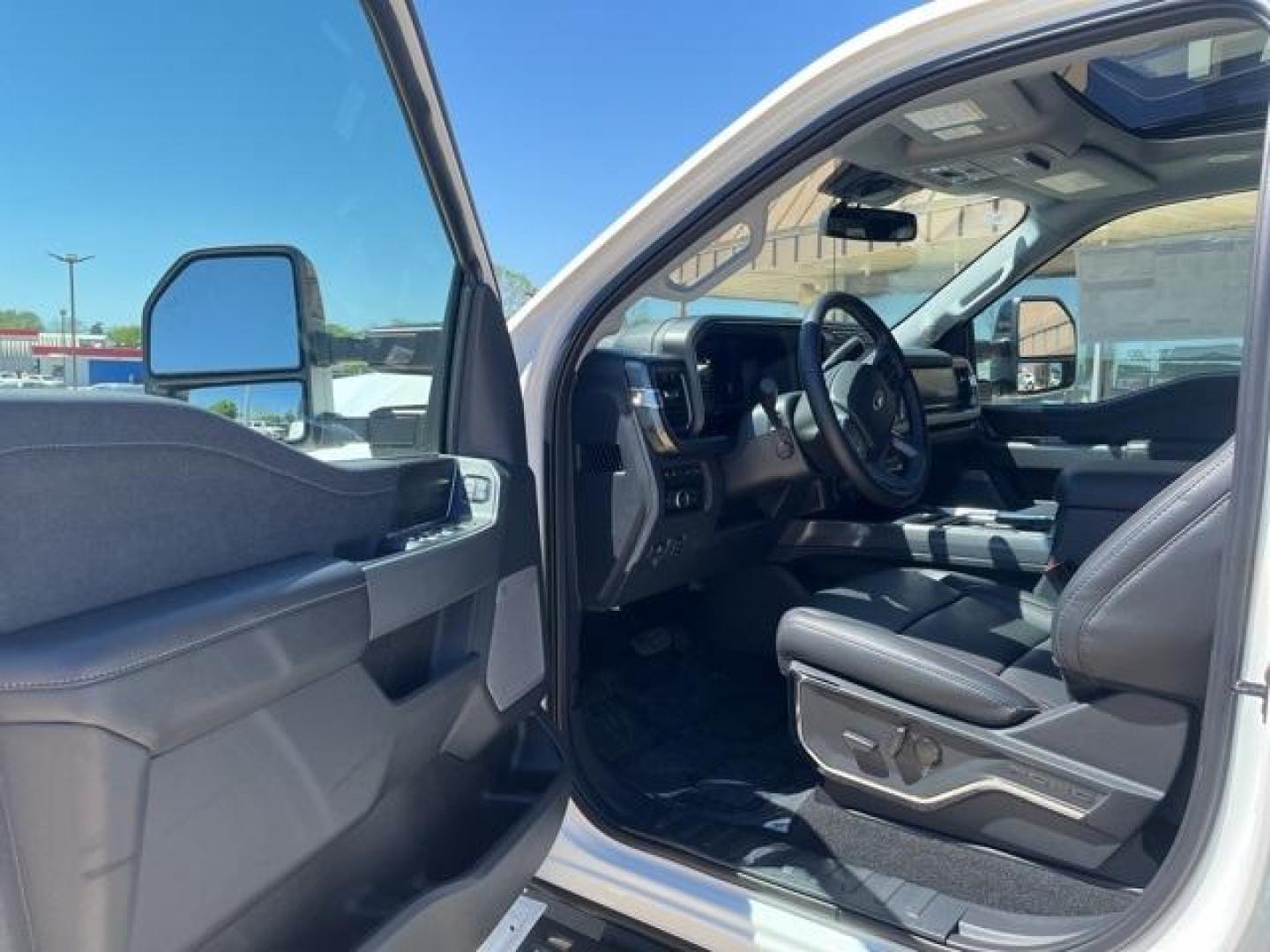 2024 Star White Metallic Tri-Coat /Black Onyx Ford F-250SD Lariat (1FT8W2BM8RE) with an 6.7L High Output Power Stroke V8 Diesel engine, Automatic transmission, located at 1105 E Mulberry, Kaufman, TX, 75142, (972) 962-2151, 32.589550, -96.300926 - Star White Metallic Tri-Coat 2024 Ford F-250SD 4D Crew Cab Lariat 4WD 10-Speed Automatic 6.7L High Output Power Stroke V8 Diesel 4WD.<br><br><br>Please call Paul Murrey Ford Inc. In Kaufman Texas A Family Dealership Since 1952 Serving the Dallas Fort Worth and East Texas areas for over 70 years. Ple - Photo#9