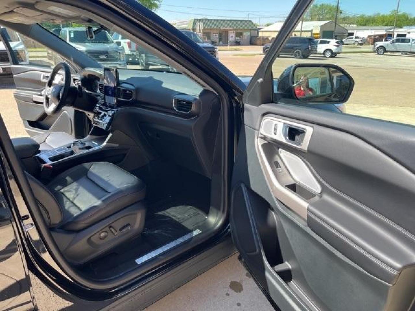 2024 Agate Black Metallic /Ebony Ford Explorer Limited (1FMSK7FH3RG) with an 2.3L EcoBoost I-4 engine, Automatic transmission, located at 1105 E Mulberry, Kaufman, TX, 75142, (972) 962-2151, 32.589550, -96.300926 - Agate Black Metallic 2024 Ford Explorer 4D Sport Utility Limited RWD 10-Speed Automatic 2.3L EcoBoost I-4<br><br>Recent Arrival! 21/28 City/Highway MPG<br><br><br>Please call Paul Murrey Ford Inc. In Kaufman Texas A Family Dealership Since 1952 Serving the Dallas Fort Worth and East Texas areas for - Photo#18