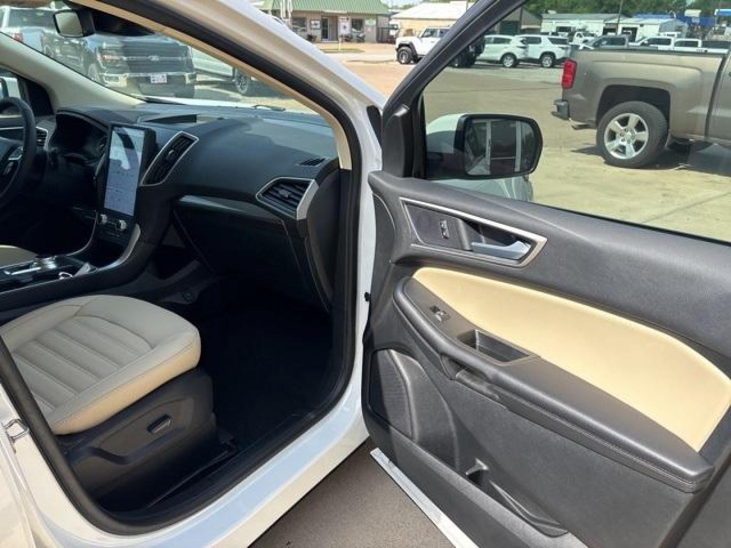 2024 Star White Metallic Tri-Coat /Dune Ford Edge (2FMPK4J99RB) with an EcoBoost 2.0L I4 GTDi DOHC Turbocharged VCT engine, Automatic transmission, located at 1105 E Mulberry, Kaufman, TX, 75142, (972) 962-2151, 32.589550, -96.300926 - Star White Metallic Tri-Coat 2024 Ford Edge 4D Sport Utility AWD 8-Speed Automatic EcoBoost 2.0L I4 GTDi DOHC Turbocharged VCT AWD.<br><br>21/28 City/Highway MPG<br><br><br>Please call Paul Murrey Ford Inc. In Kaufman Texas A Family Dealership Since 1952 Serving the Dallas Fort Worth and East Texas - Photo#17