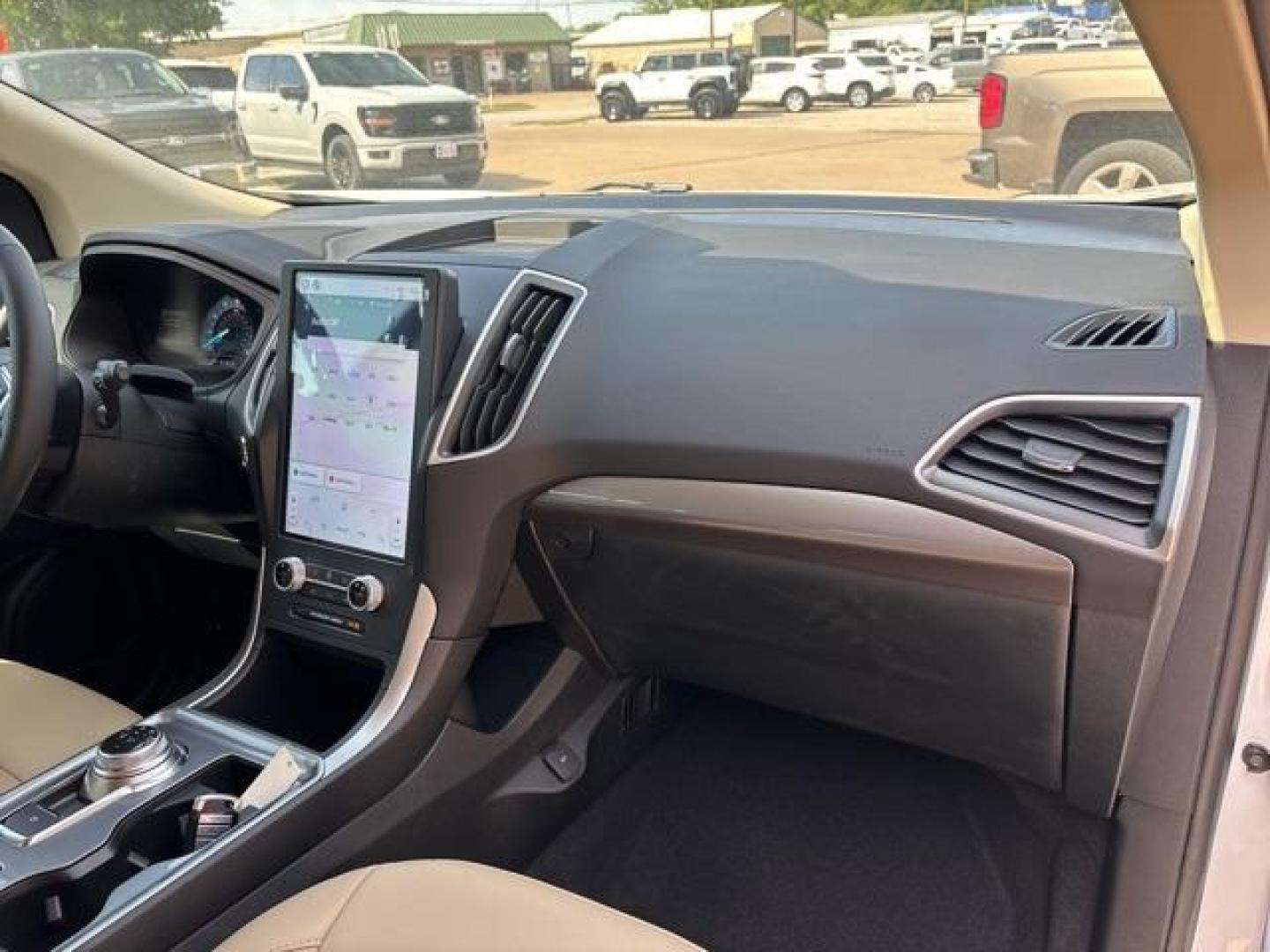 2024 Star White Metallic Tri-Coat /Dune Ford Edge (2FMPK4J99RB) with an EcoBoost 2.0L I4 GTDi DOHC Turbocharged VCT engine, Automatic transmission, located at 1105 E Mulberry, Kaufman, TX, 75142, (972) 962-2151, 32.589550, -96.300926 - Star White Metallic Tri-Coat 2024 Ford Edge 4D Sport Utility AWD 8-Speed Automatic EcoBoost 2.0L I4 GTDi DOHC Turbocharged VCT AWD.<br><br>21/28 City/Highway MPG<br><br><br>Please call Paul Murrey Ford Inc. In Kaufman Texas A Family Dealership Since 1952 Serving the Dallas Fort Worth and East Texas - Photo#19