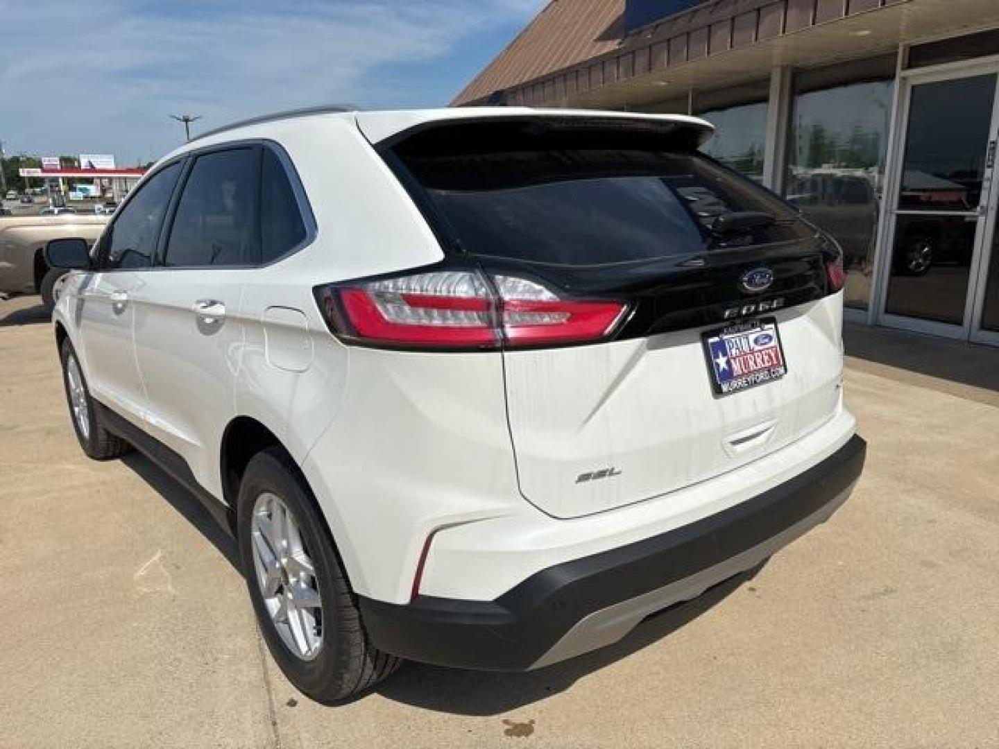 2024 Star White Metallic Tri-Coat /Dune Ford Edge (2FMPK4J99RB) with an EcoBoost 2.0L I4 GTDi DOHC Turbocharged VCT engine, Automatic transmission, located at 1105 E Mulberry, Kaufman, TX, 75142, (972) 962-2151, 32.589550, -96.300926 - Star White Metallic Tri-Coat 2024 Ford Edge 4D Sport Utility AWD 8-Speed Automatic EcoBoost 2.0L I4 GTDi DOHC Turbocharged VCT AWD.<br><br>21/28 City/Highway MPG<br><br><br>Please call Paul Murrey Ford Inc. In Kaufman Texas A Family Dealership Since 1952 Serving the Dallas Fort Worth and East Texas - Photo#4