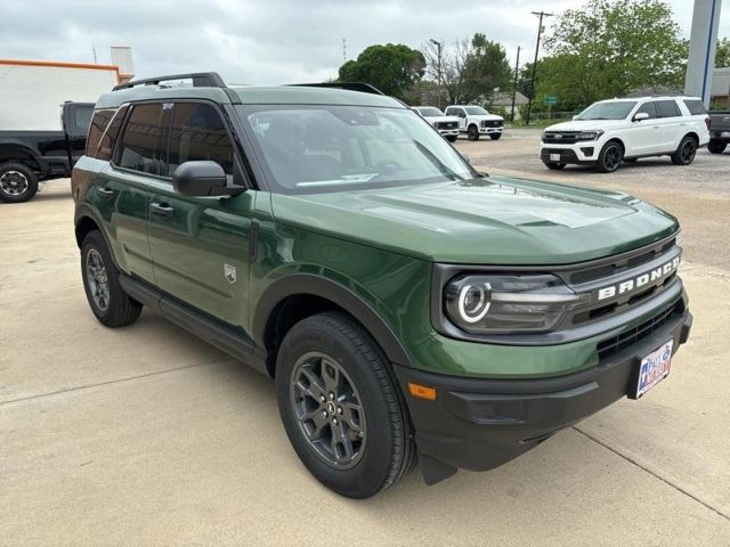 2024 Eruption Green Metallic /Ebony Ford Bronco Sport Big Bend (3FMCR9B69RR) with an 1.5L EcoBoost engine, Automatic transmission, located at 1105 E Mulberry, Kaufman, TX, 75142, (972) 962-2151, 32.589550, -96.300926 - Eruption Green Metallic 2024 Ford Bronco Sport 4D Sport Utility Big Bend 4WD 8-Speed Automatic 1.5L EcoBoost<br><br>25/29 City/Highway MPG<br><br><br>Please call Paul Murrey Ford Inc. In Kaufman Texas A Family Dealership Since 1952 Serving the Dallas Fort Worth and East Texas areas for over 70 years - Photo#8