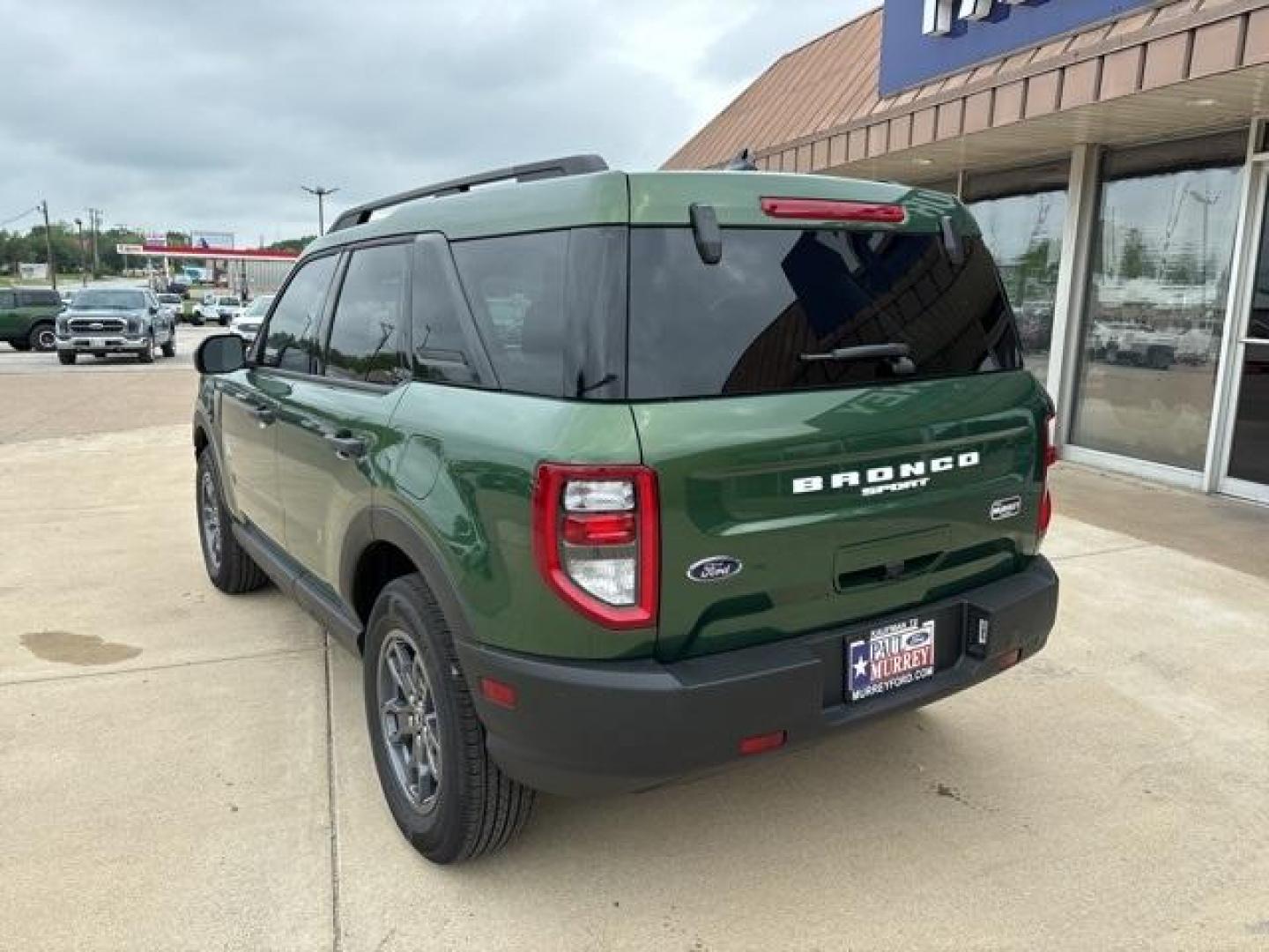 2024 Eruption Green Metallic /Ebony Ford Bronco Sport Big Bend (3FMCR9B69RR) with an 1.5L EcoBoost engine, Automatic transmission, located at 1105 E Mulberry, Kaufman, TX, 75142, (972) 962-2151, 32.589550, -96.300926 - Eruption Green Metallic 2024 Ford Bronco Sport 4D Sport Utility Big Bend 4WD 8-Speed Automatic 1.5L EcoBoost<br><br>25/29 City/Highway MPG<br><br><br>Please call Paul Murrey Ford Inc. In Kaufman Texas A Family Dealership Since 1952 Serving the Dallas Fort Worth and East Texas areas for over 70 years - Photo#4