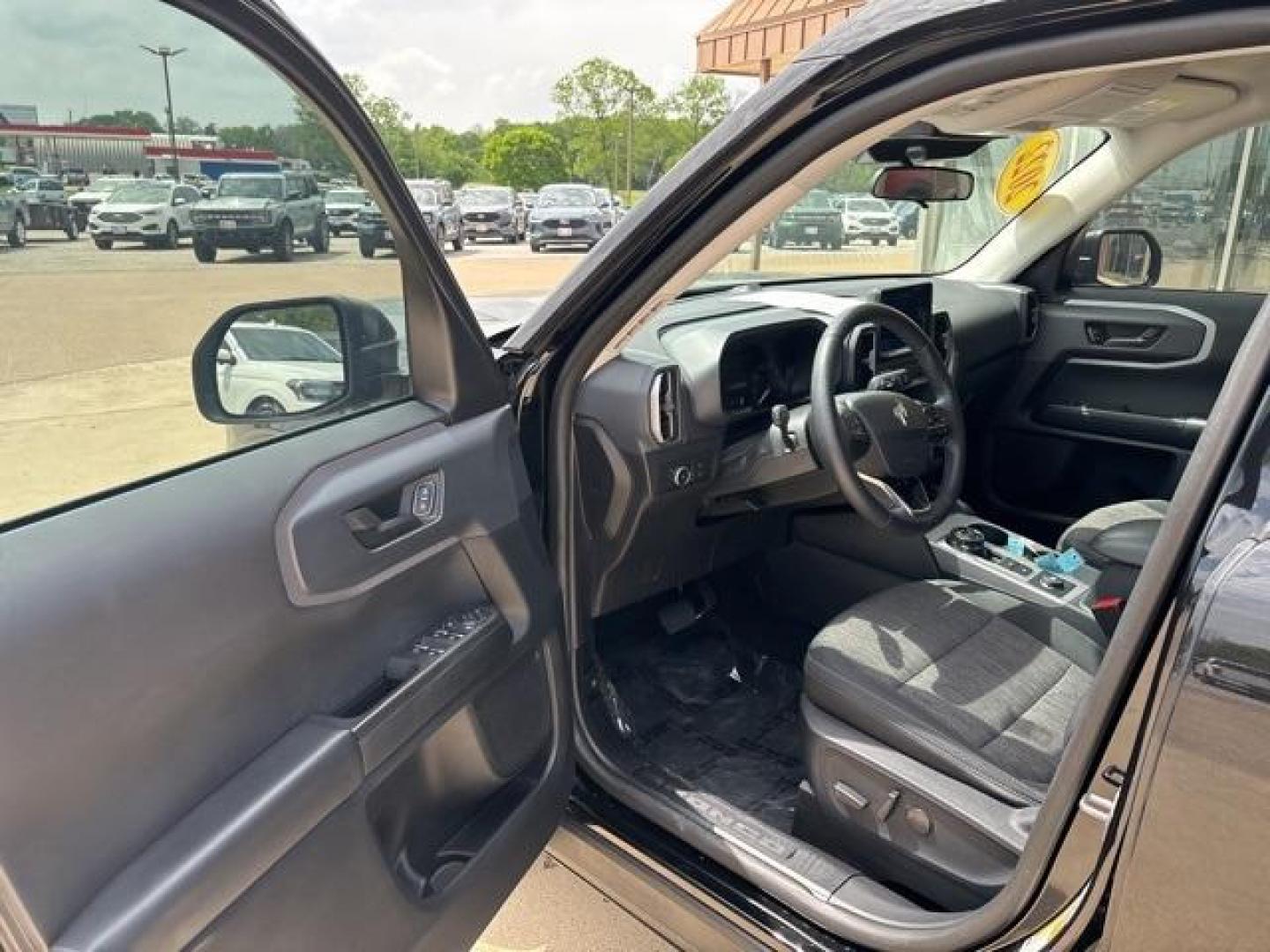 2022 Shadow Black /Ebony Ford Bronco Sport Big Bend (3FMCR9B62NR) with an 1.5L EcoBoost engine, Automatic transmission, located at 1105 E Mulberry, Kaufman, TX, 75142, (972) 962-2151, 32.589550, -96.300926 - Shadow Black 2022 Ford Bronco Sport 4D Sport Utility Big Bend 4WD 8-Speed Automatic 1.5L EcoBoost Priced below KBB Fair Purchase Price!<br><br><br>25/28 City/Highway MPG<br><br><br>Please call Paul Murrey Ford Inc. In Kaufman Texas A Family Dealership Since 1952 Serving the Dallas Fort Worth and Eas - Photo#8