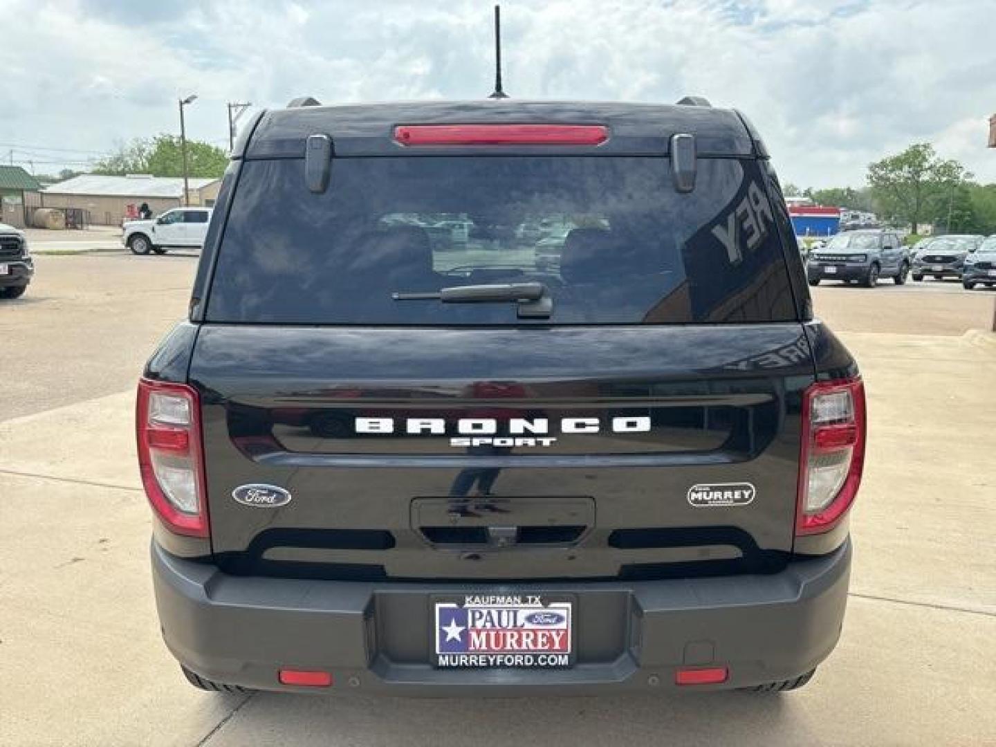 2022 Shadow Black /Ebony Ford Bronco Sport Big Bend (3FMCR9B62NR) with an 1.5L EcoBoost engine, Automatic transmission, located at 1105 E Mulberry, Kaufman, TX, 75142, (972) 962-2151, 32.589550, -96.300926 - Shadow Black 2022 Ford Bronco Sport 4D Sport Utility Big Bend 4WD 8-Speed Automatic 1.5L EcoBoost Priced below KBB Fair Purchase Price!<br><br><br>25/28 City/Highway MPG<br><br><br>Please call Paul Murrey Ford Inc. In Kaufman Texas A Family Dealership Since 1952 Serving the Dallas Fort Worth and Eas - Photo#4