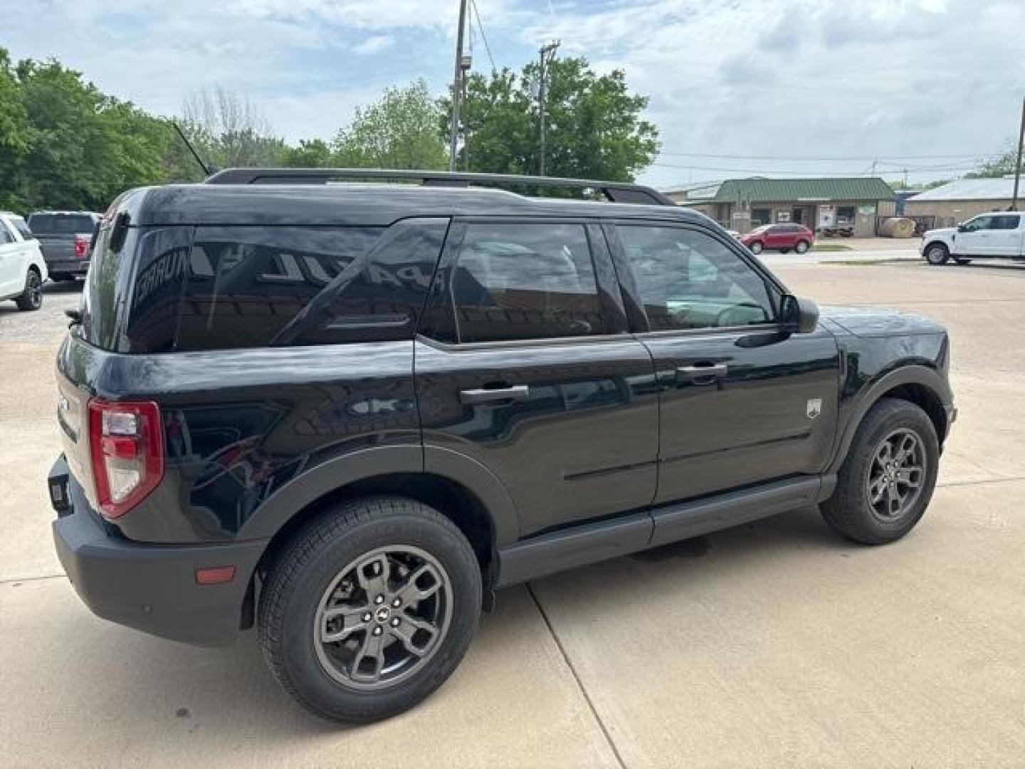 2022 Shadow Black /Ebony Ford Bronco Sport Big Bend (3FMCR9B62NR) with an 1.5L EcoBoost engine, Automatic transmission, located at 1105 E Mulberry, Kaufman, TX, 75142, (972) 962-2151, 32.589550, -96.300926 - Shadow Black 2022 Ford Bronco Sport 4D Sport Utility Big Bend 4WD 8-Speed Automatic 1.5L EcoBoost Priced below KBB Fair Purchase Price!<br><br><br>25/28 City/Highway MPG<br><br><br>Please call Paul Murrey Ford Inc. In Kaufman Texas A Family Dealership Since 1952 Serving the Dallas Fort Worth and Eas - Photo#5