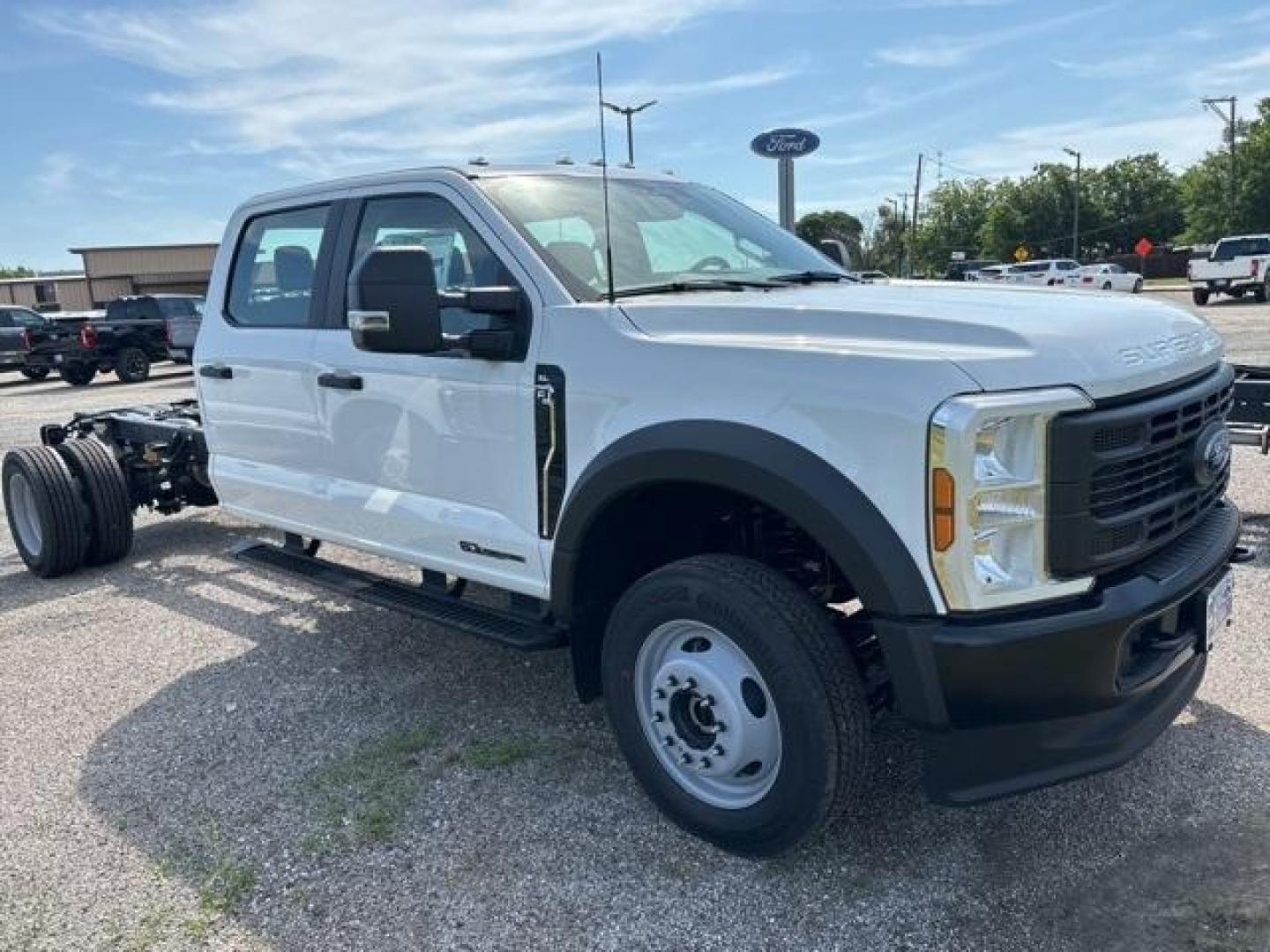 2024 Oxford White /Medium Dark Slate Ford F-550SD XL (1FD0W5HT9RE) with an Power Stroke 6.7L V8 DI 32V OHV Turbodiesel engine, Automatic transmission, located at 1105 E Mulberry, Kaufman, TX, 75142, (972) 962-2151, 32.589550, -96.300926 - Photo#0