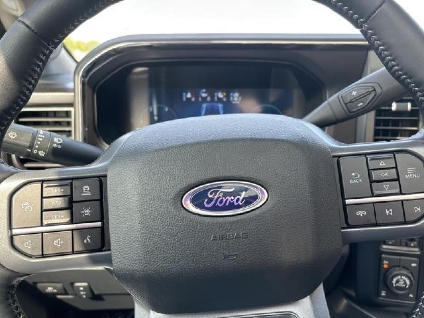 2024 Carbonized Gray Metallic /Black Onyx Ford F-250SD Lariat (1FT8W2BM0RE) with an 6.7L High Output Power Stroke V8 Diesel engine, Automatic transmission, located at 1105 E Mulberry, Kaufman, TX, 75142, (972) 962-2151, 32.589550, -96.300926 - Carbonized Gray Metallic 2024 Ford F-250SD 4D Crew Cab Lariat 4WD 10-Speed Automatic 6.7L High Output Power Stroke V8 Diesel 4WD.<br><br><br>Please call Paul Murrey Ford Inc. In Kaufman Texas A Family Dealership Since 1952 Serving the Dallas Fort Worth and East Texas areas for over 70 years. Please - Photo#22