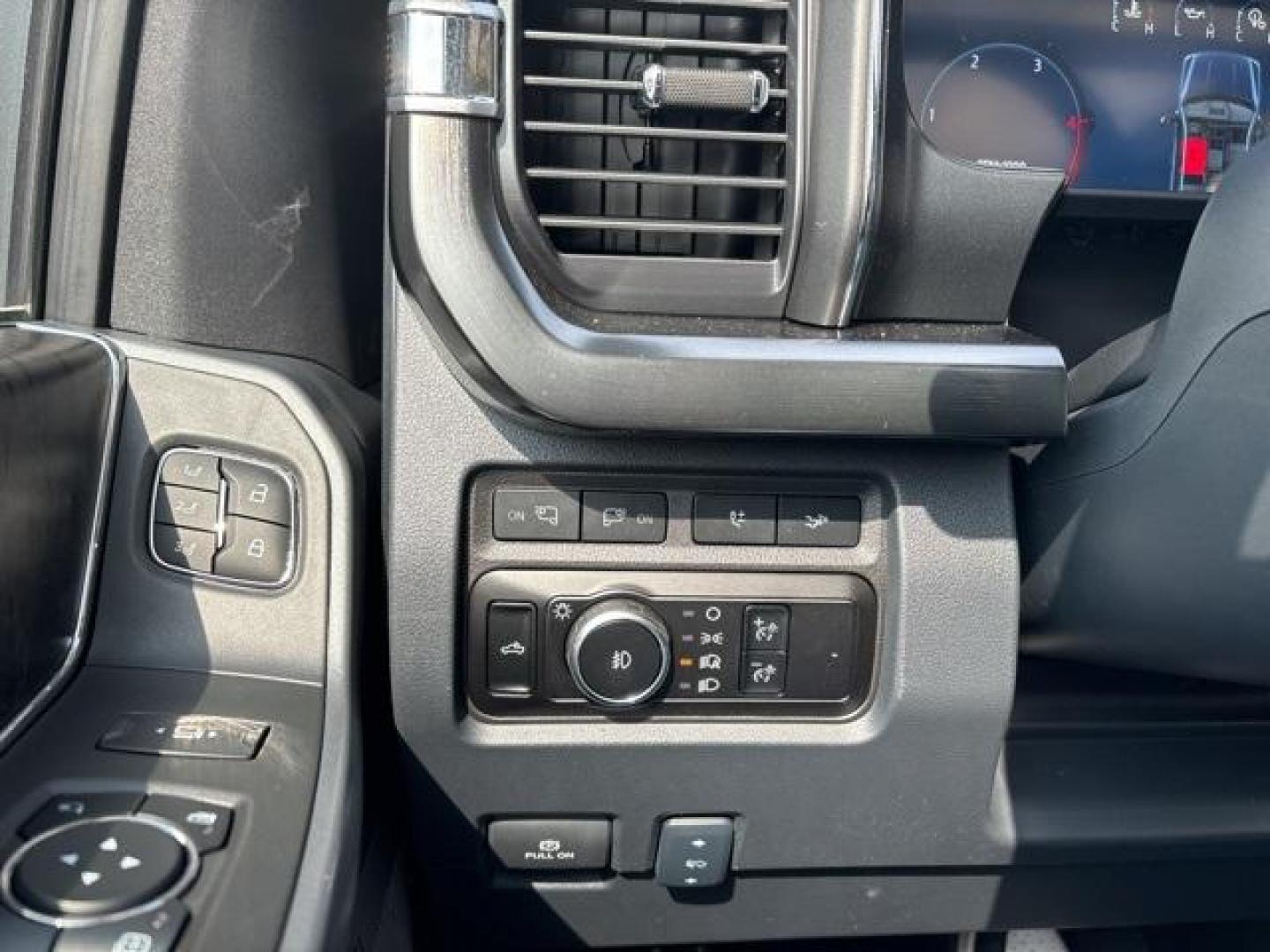 2024 Carbonized Gray Metallic /Black Onyx Ford F-250SD Lariat (1FT8W2BM0RE) with an 6.7L High Output Power Stroke V8 Diesel engine, Automatic transmission, located at 1105 E Mulberry, Kaufman, TX, 75142, (972) 962-2151, 32.589550, -96.300926 - Carbonized Gray Metallic 2024 Ford F-250SD 4D Crew Cab Lariat 4WD 10-Speed Automatic 6.7L High Output Power Stroke V8 Diesel 4WD.<br><br><br>Please call Paul Murrey Ford Inc. In Kaufman Texas A Family Dealership Since 1952 Serving the Dallas Fort Worth and East Texas areas for over 70 years. Please - Photo#23