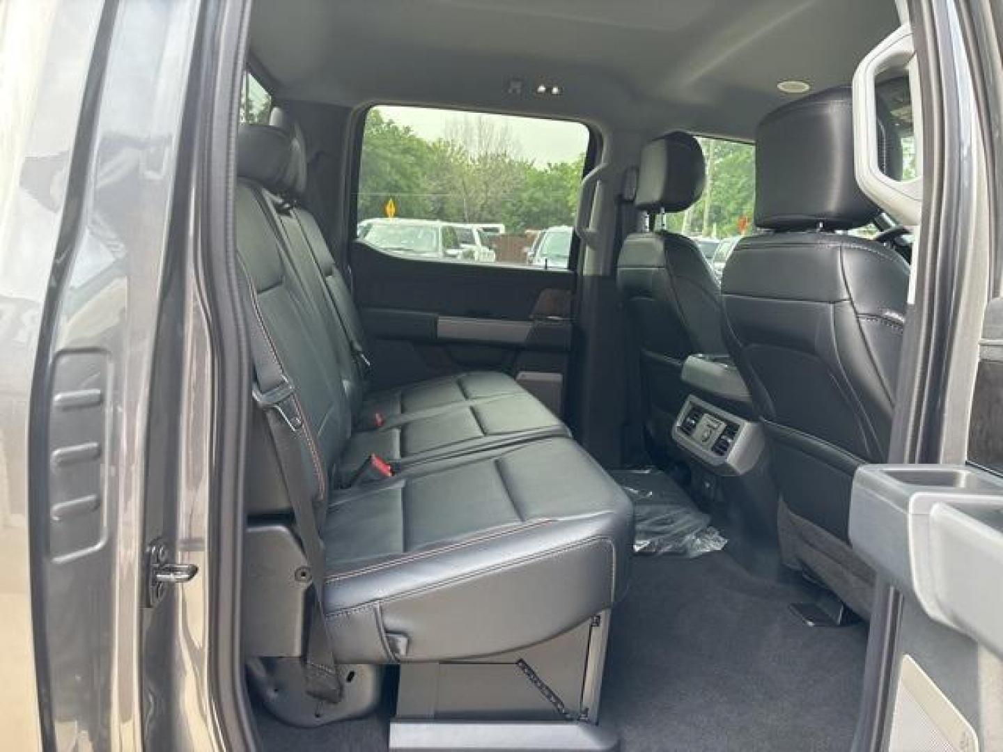 2024 Carbonized Gray Metallic /Black Onyx Ford F-250SD Lariat (1FT8W2BT3RE) with an Power Stroke 6.7L V8 DI 32V OHV Turbodiesel engine, Automatic transmission, located at 1105 E Mulberry, Kaufman, TX, 75142, (972) 962-2151, 32.589550, -96.300926 - Carbonized Gray Metallic 2024 Ford F-250SD 4D Crew Cab Lariat 4WD 10-Speed Automatic Power Stroke 6.7L V8 DI 32V OHV Turbodiesel 4WD.<br><br><br>Please call Paul Murrey Ford Inc. In Kaufman Texas A Family Dealership Since 1952 Serving the Dallas Fort Worth and East Texas areas for over 70 years. Ple - Photo#21