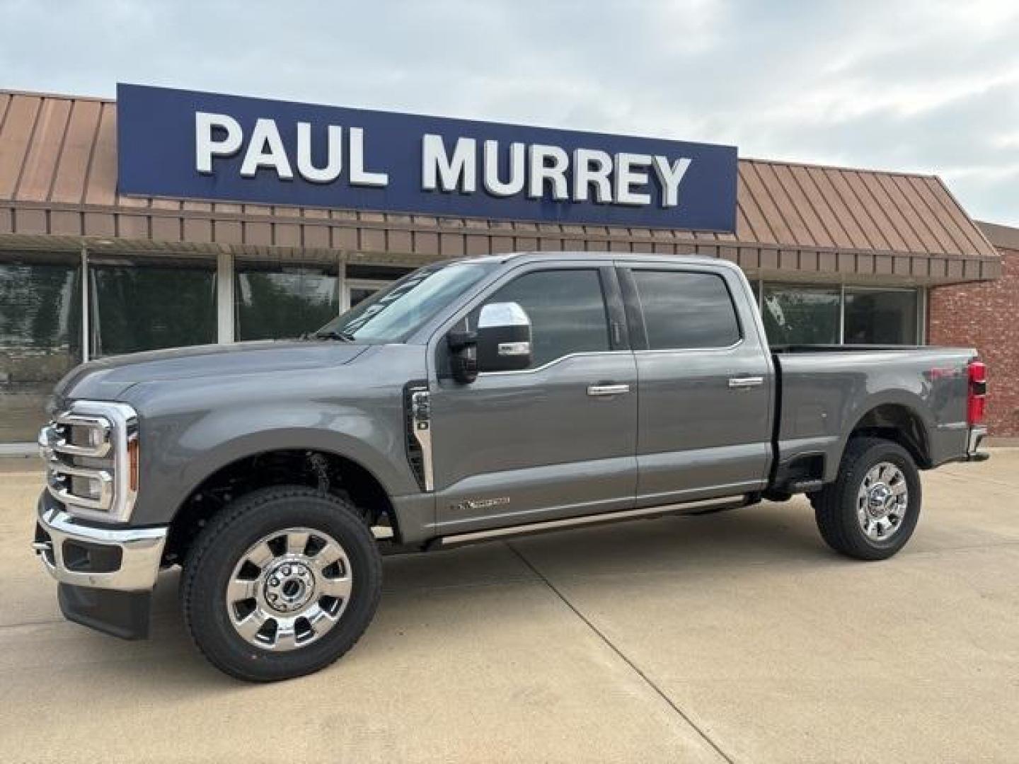 2024 Carbonized Gray Metallic /Black Onyx Ford F-250SD Lariat (1FT8W2BT3RE) with an Power Stroke 6.7L V8 DI 32V OHV Turbodiesel engine, Automatic transmission, located at 1105 E Mulberry, Kaufman, TX, 75142, (972) 962-2151, 32.589550, -96.300926 - Carbonized Gray Metallic 2024 Ford F-250SD 4D Crew Cab Lariat 4WD 10-Speed Automatic Power Stroke 6.7L V8 DI 32V OHV Turbodiesel 4WD.<br><br><br>Please call Paul Murrey Ford Inc. In Kaufman Texas A Family Dealership Since 1952 Serving the Dallas Fort Worth and East Texas areas for over 70 years. Ple - Photo#2