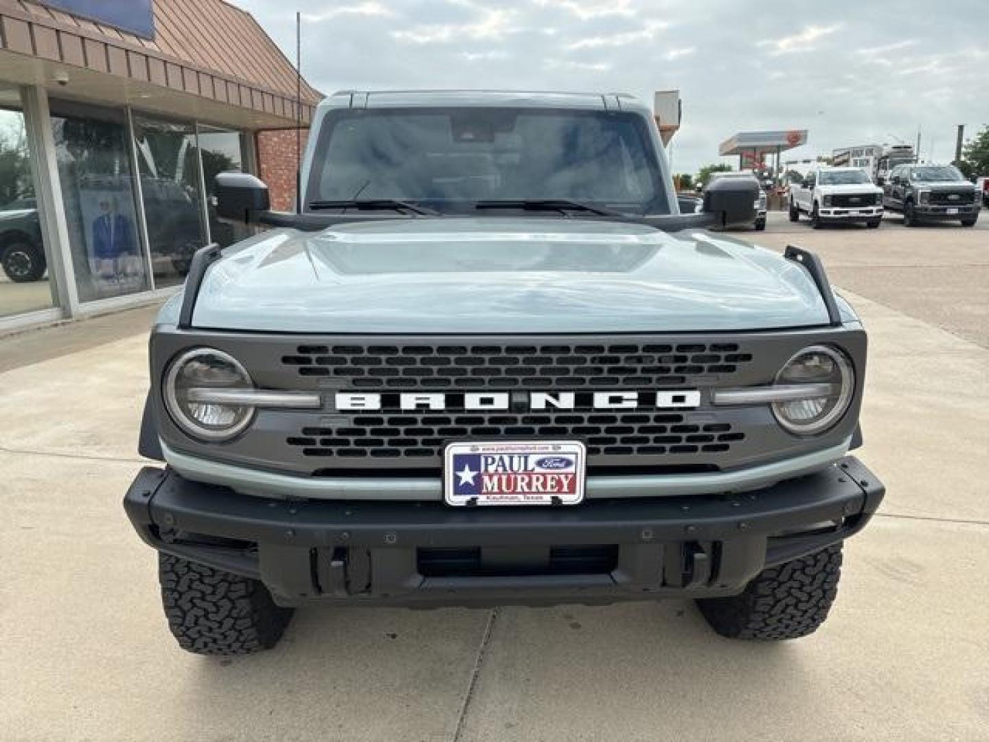 2024 Cactus Gray /Black Onyx Ford Bronco Badlands (1FMEE9BP9RL) with an 2.7L EcoBoost V6 engine, Automatic transmission, located at 1105 E Mulberry, Kaufman, TX, 75142, (972) 962-2151, 32.589550, -96.300926 - Cactus Gray 2024 Ford Bronco 4D Sport Utility Badlands 4WD 10-Speed Automatic 2.7L EcoBoost V6<br><br><br>Please call Paul Murrey Ford Inc. In Kaufman Texas A Family Dealership Since 1952 Serving the Dallas Fort Worth and East Texas areas for over 70 years. Please call 972-962-2151 www.murreyford.co - Photo#9