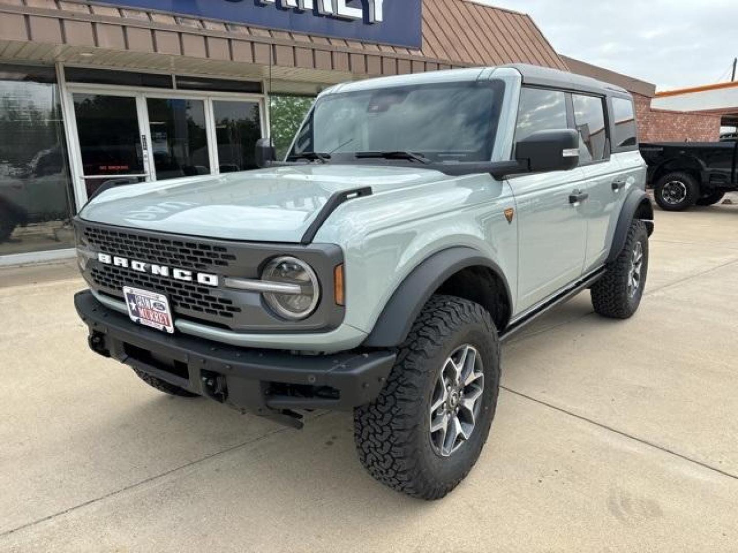 2024 Cactus Gray /Black Onyx Ford Bronco Badlands (1FMEE9BP9RL) with an 2.7L EcoBoost V6 engine, Automatic transmission, located at 1105 E Mulberry, Kaufman, TX, 75142, (972) 962-2151, 32.589550, -96.300926 - Cactus Gray 2024 Ford Bronco 4D Sport Utility Badlands 4WD 10-Speed Automatic 2.7L EcoBoost V6<br><br><br>Please call Paul Murrey Ford Inc. In Kaufman Texas A Family Dealership Since 1952 Serving the Dallas Fort Worth and East Texas areas for over 70 years. Please call 972-962-2151 www.murreyford.co - Photo#1