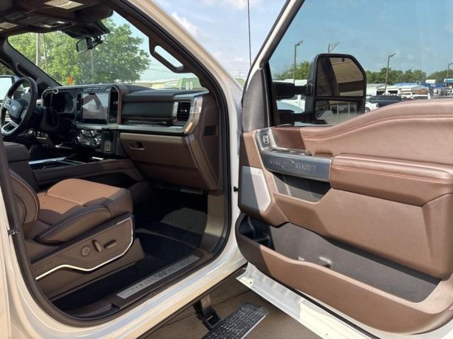 2024 Star White Metallic Tri-Coat /Java Ford F-250SD King Ranch (1FT8W2BT2RE) with an Power Stroke 6.7L V8 DI 32V OHV Turbodiesel engine, Automatic transmission, located at 1105 E Mulberry, Kaufman, TX, 75142, (972) 962-2151, 32.589550, -96.300926 - Photo#16